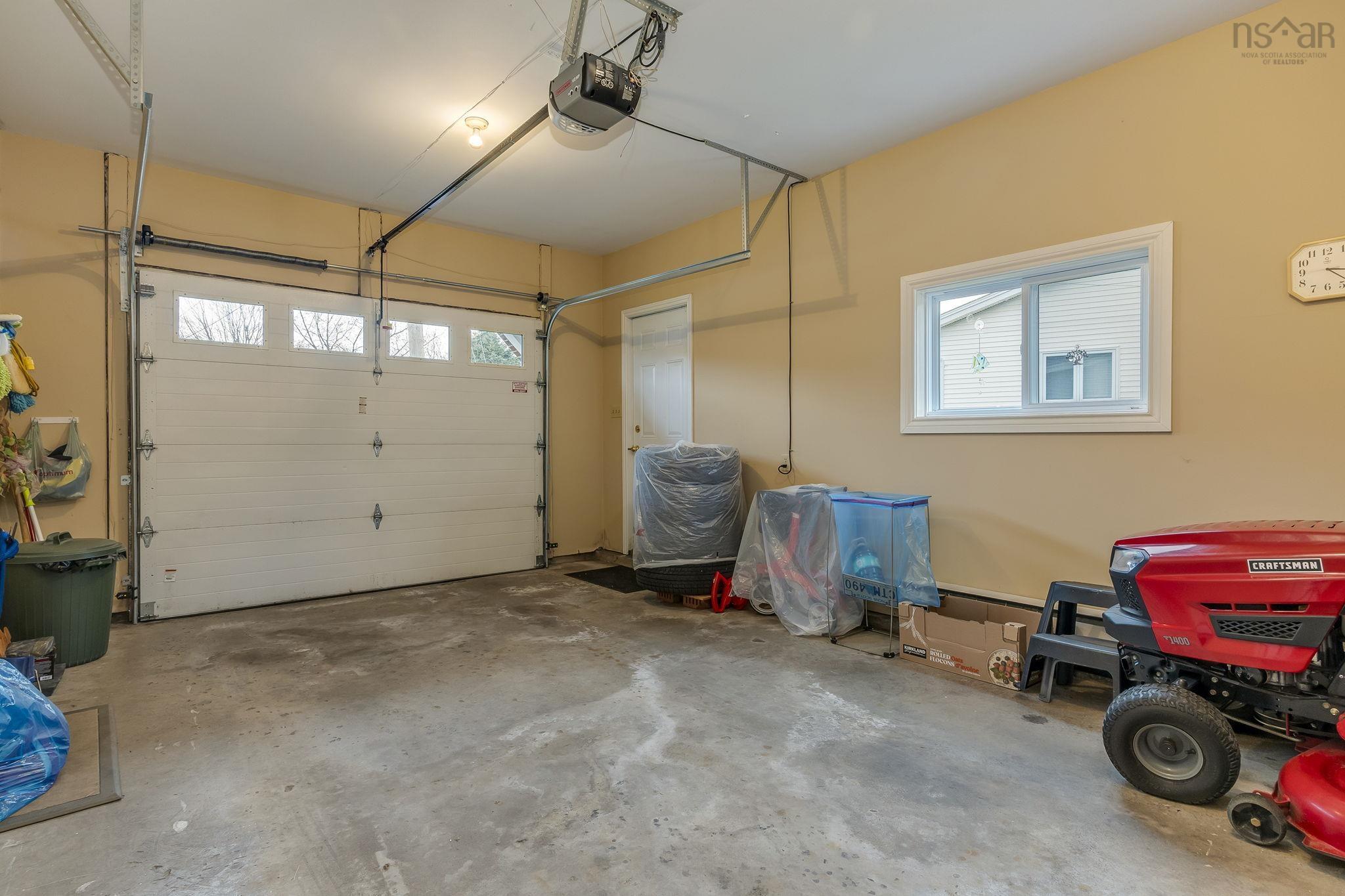 10 Abbey Dale Court, Lower Sackville, NS (MLS 202608725)