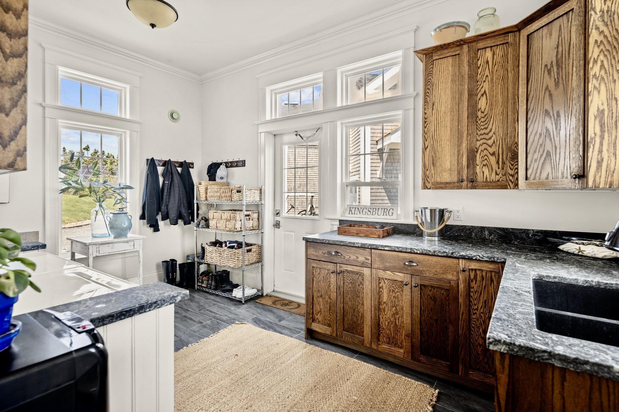 $2,900,000.00: 368 Middle Road, Kingsburg