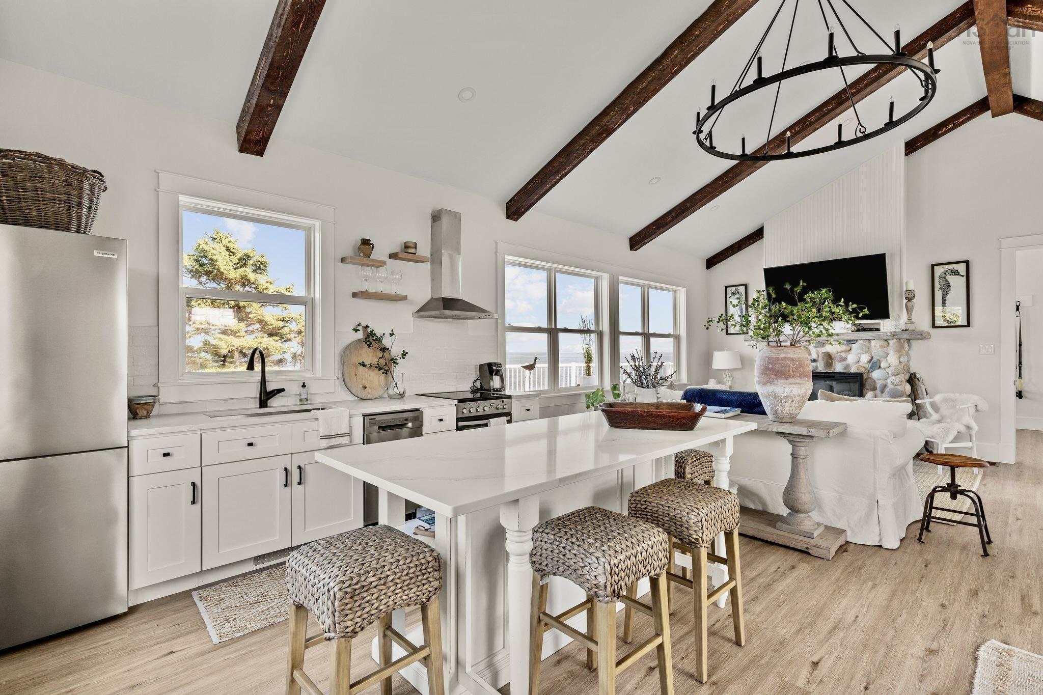 $2,900,000.00: 368 Middle Road, Kingsburg