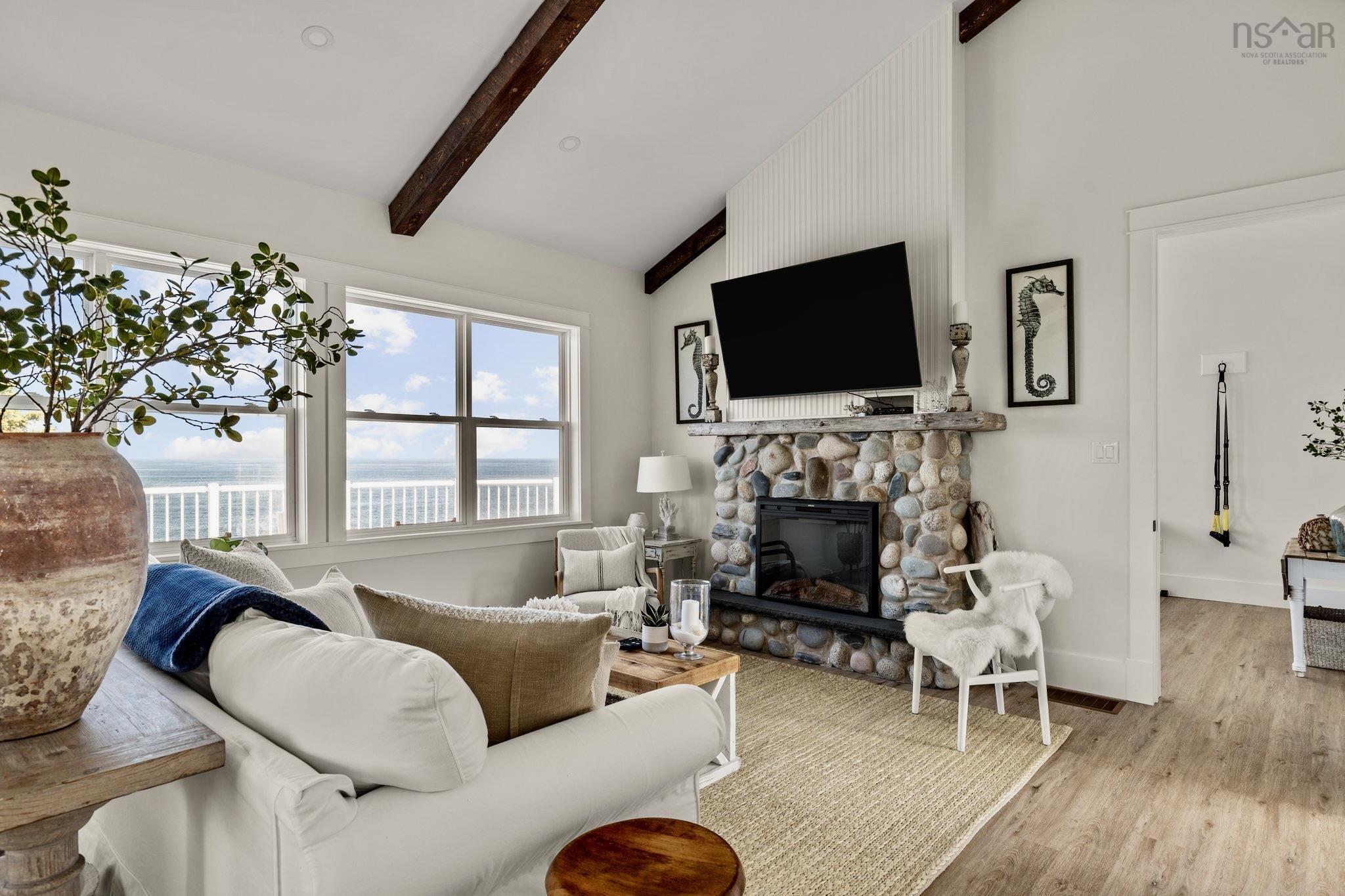 $2,900,000.00: 368 Middle Road, Kingsburg