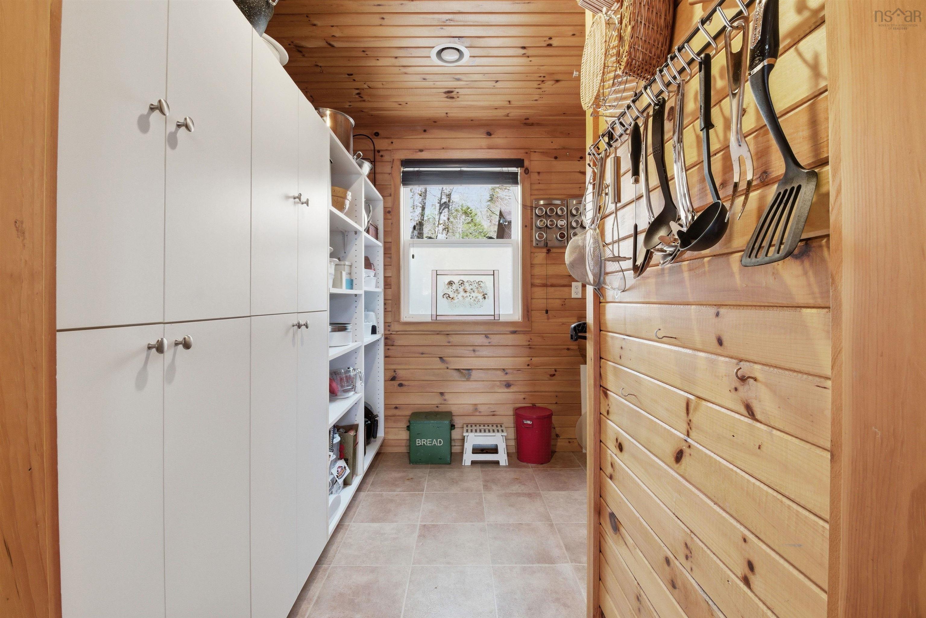 $639,900.00: 471 Beech Lane, Forties