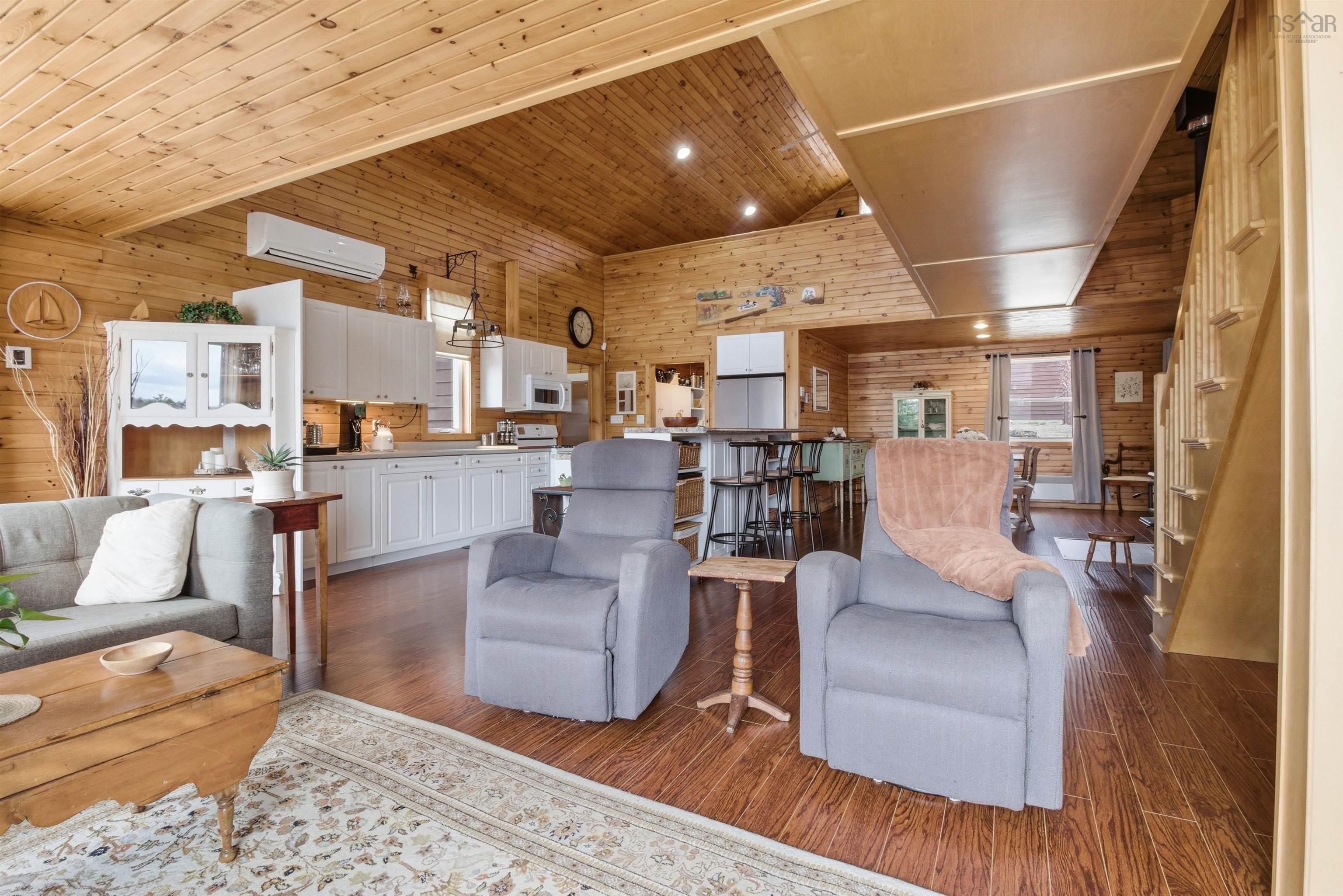 $639,900.00: 471 Beech Lane, Forties