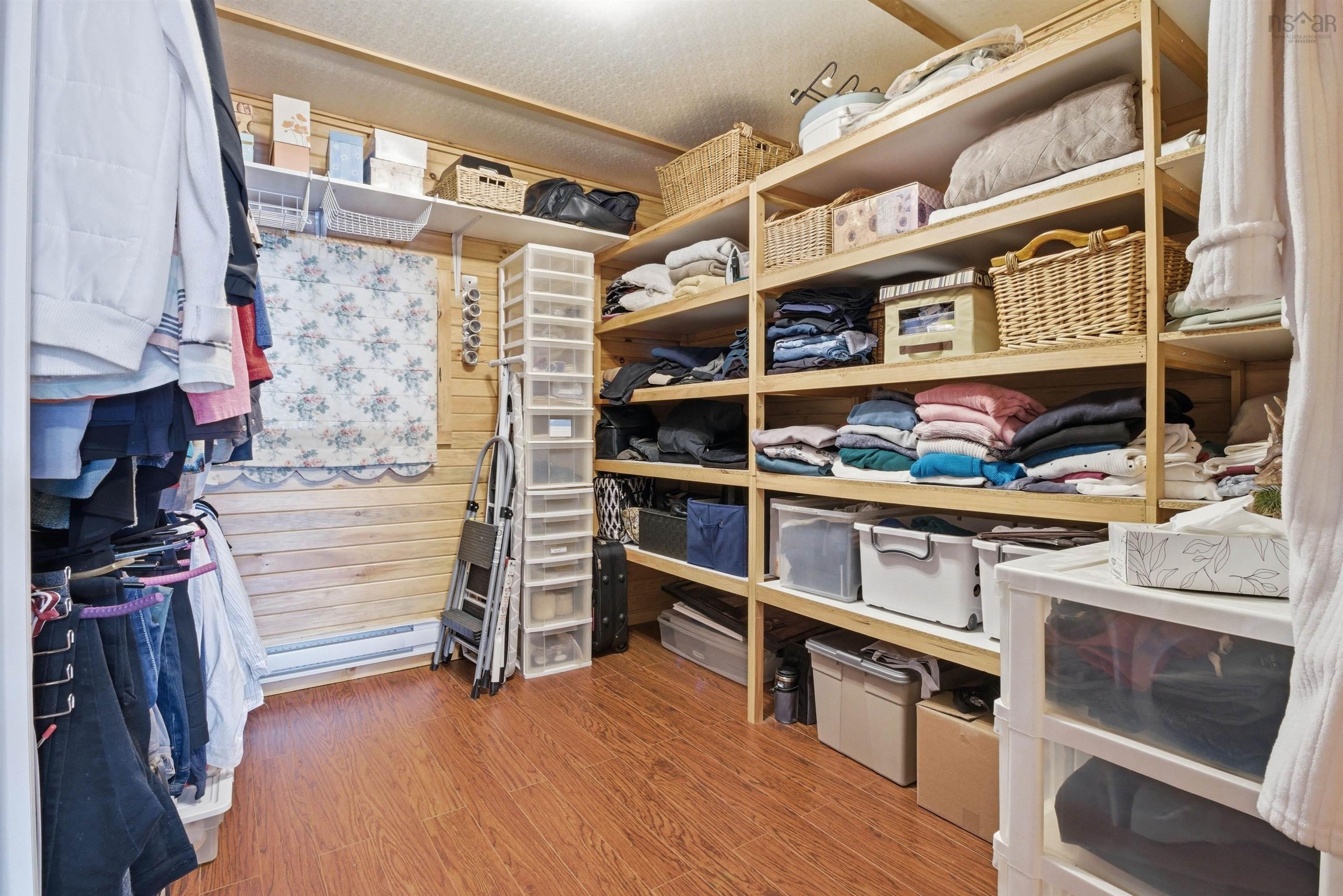 $639,900.00: 471 Beech Lane, Forties