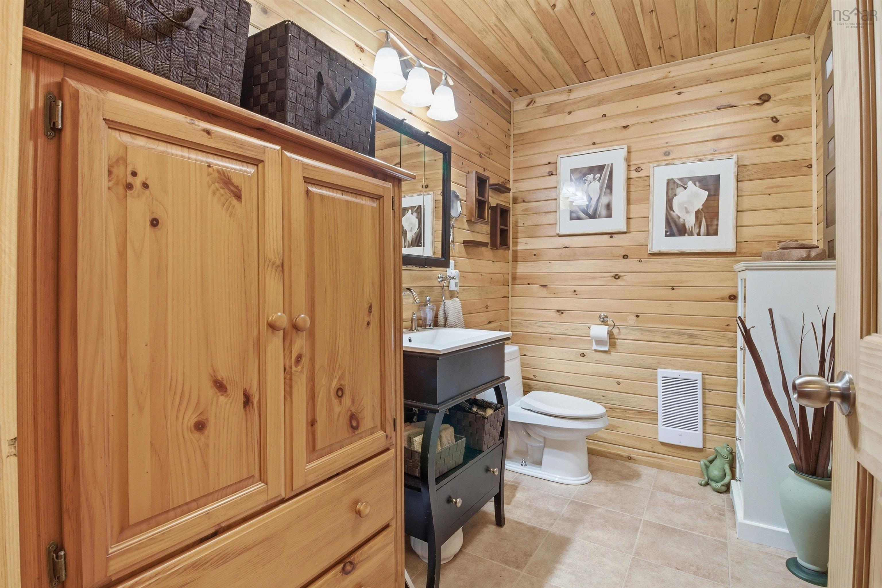 $639,900.00: 471 Beech Lane, Forties