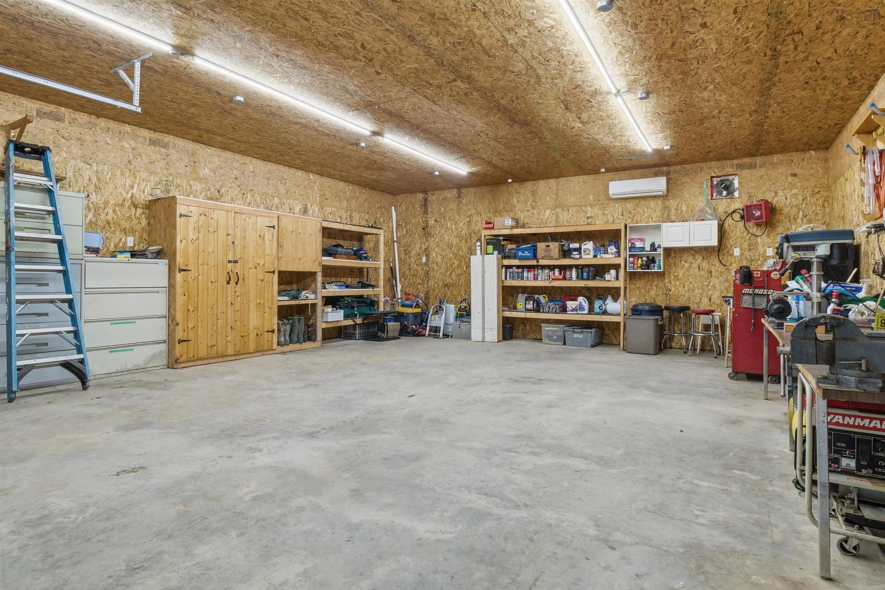 $639,900.00: 471 Beech Lane, Forties