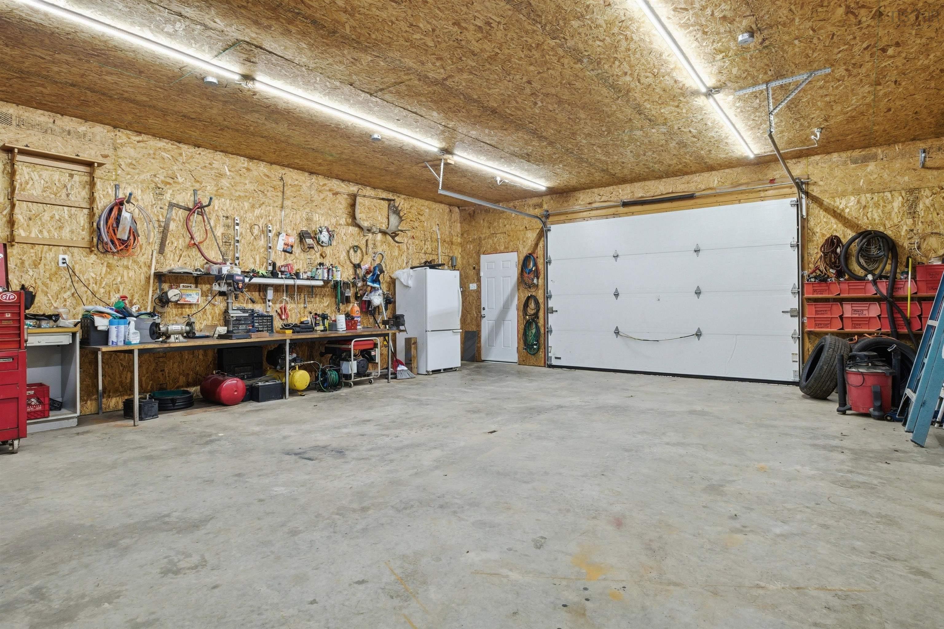 $639,900.00: 471 Beech Lane, Forties