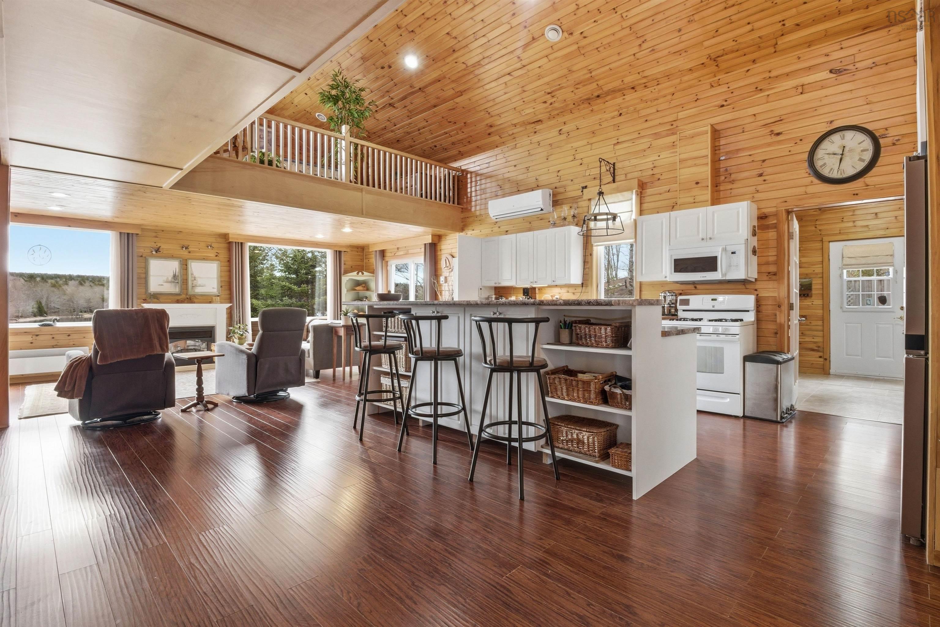 $639,900.00: 471 Beech Lane, Forties