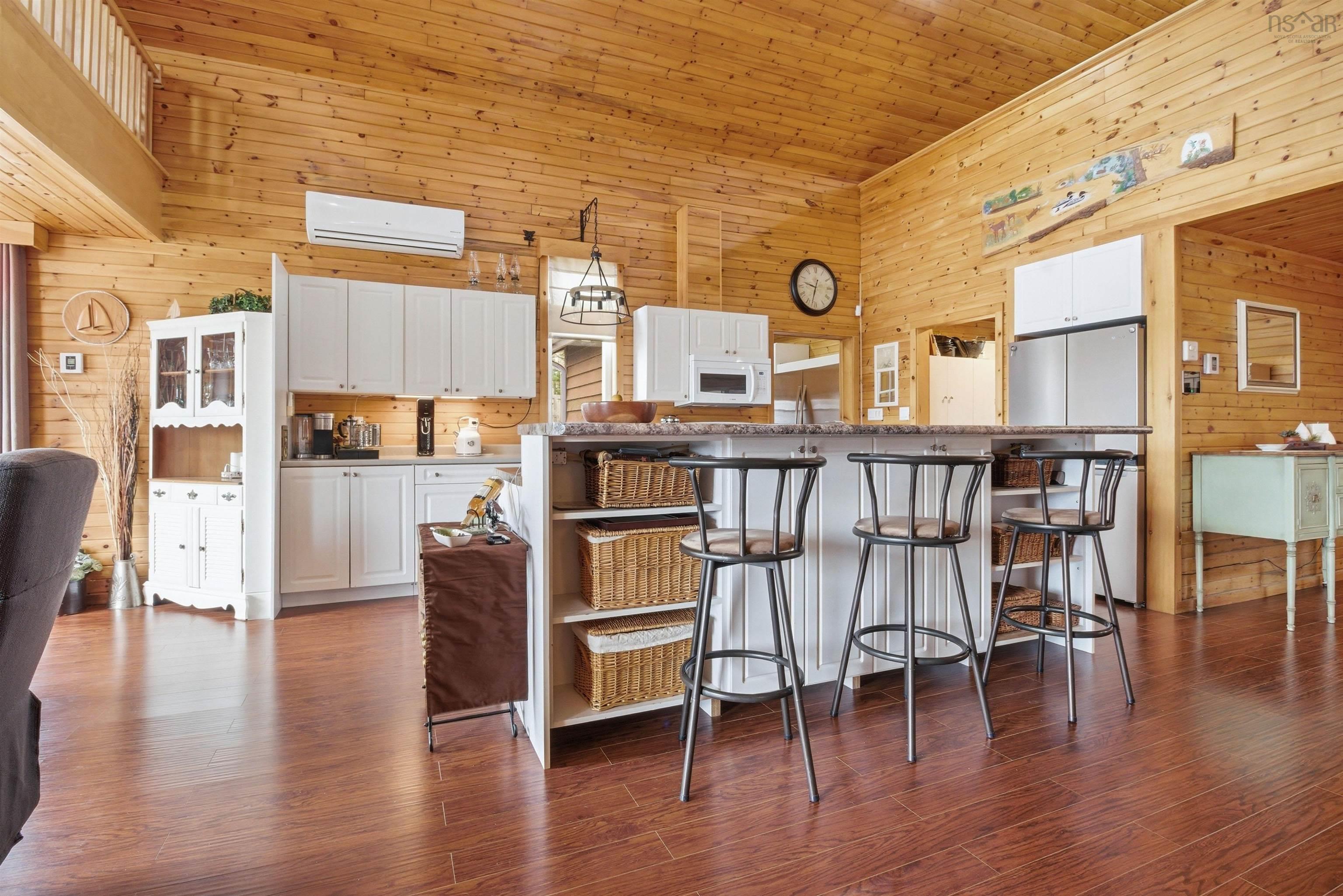 $639,900.00: 471 Beech Lane, Forties