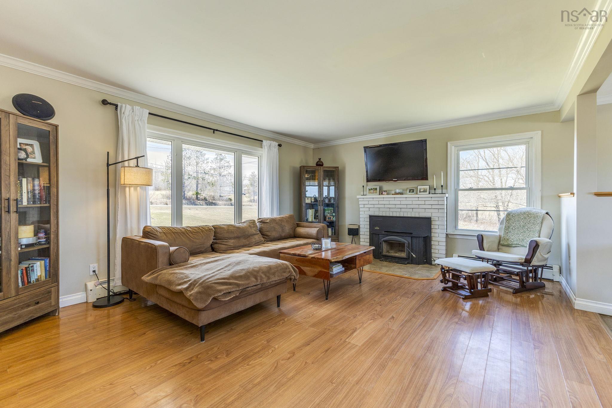 $329,000.00: 5851 Little Harbour Road, Kings Head