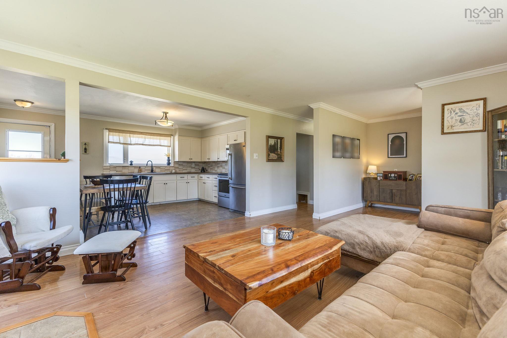 $329,000.00: 5851 Little Harbour Road, Kings Head