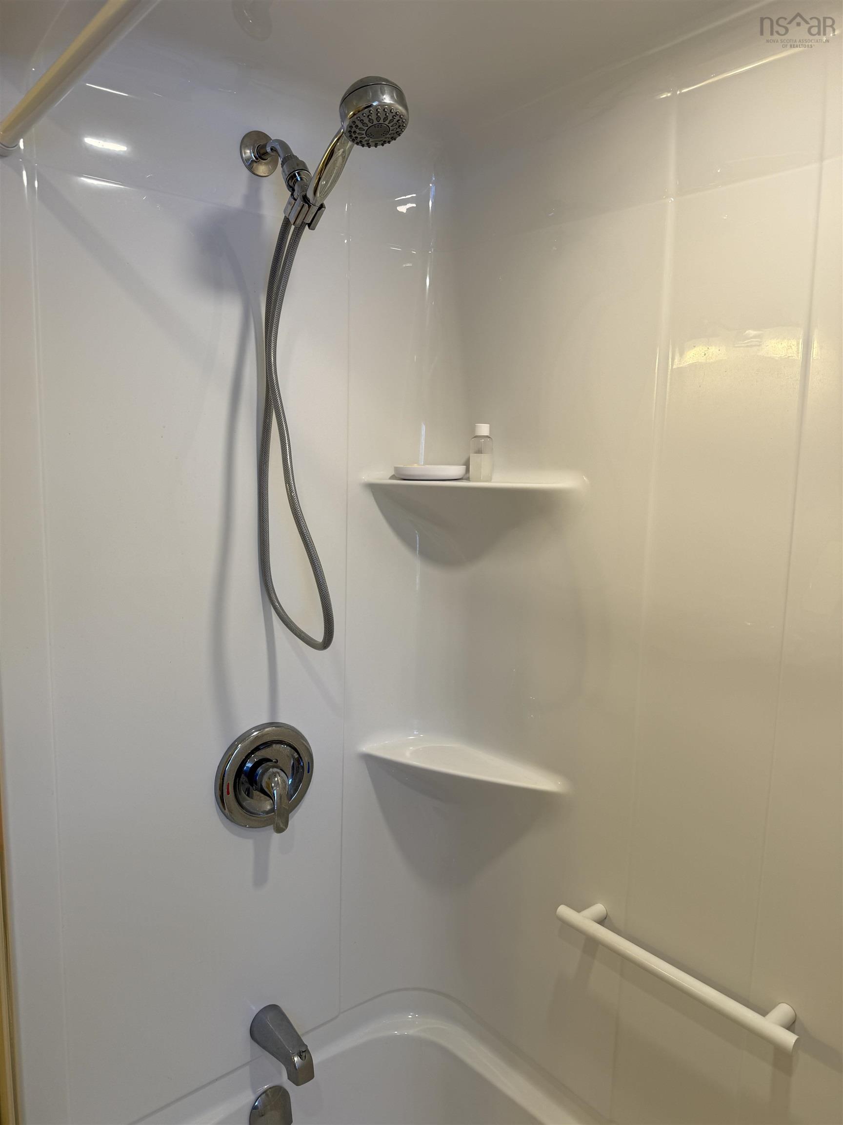 $379,000.00: 100 Red Hill Road, New Elm