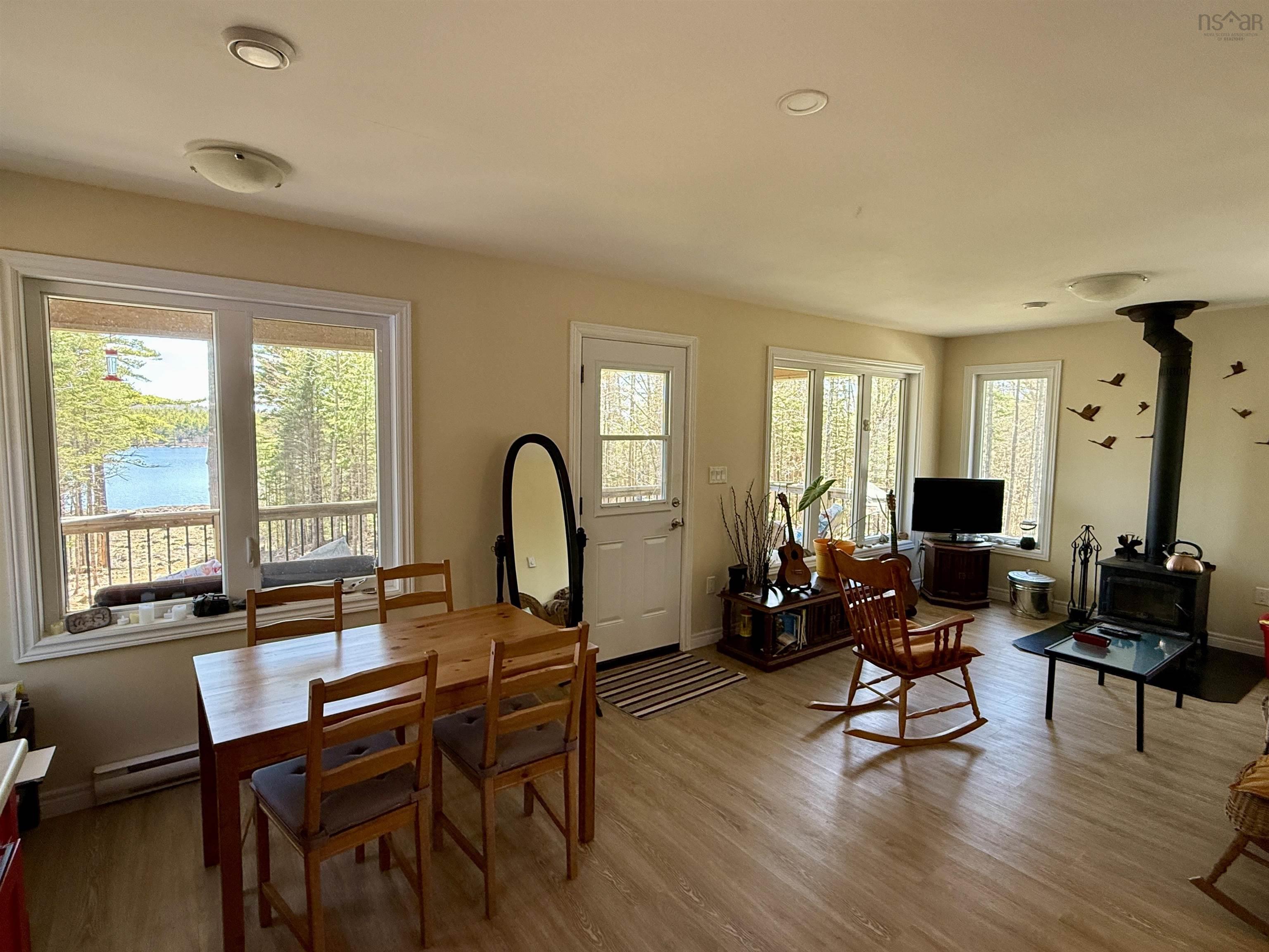 $379,000.00: 100 Red Hill Road, New Elm