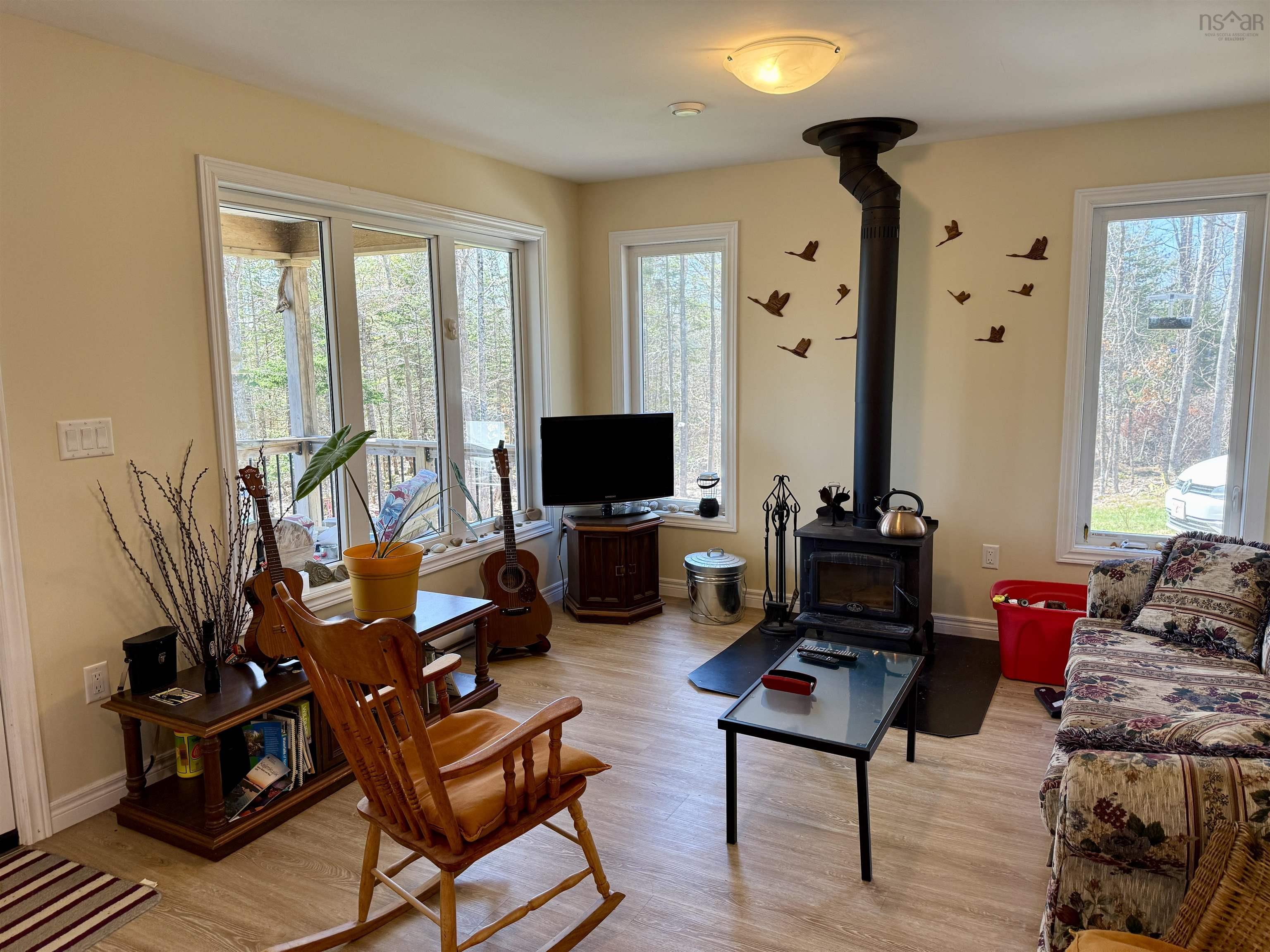 $379,000.00: 100 Red Hill Road, New Elm