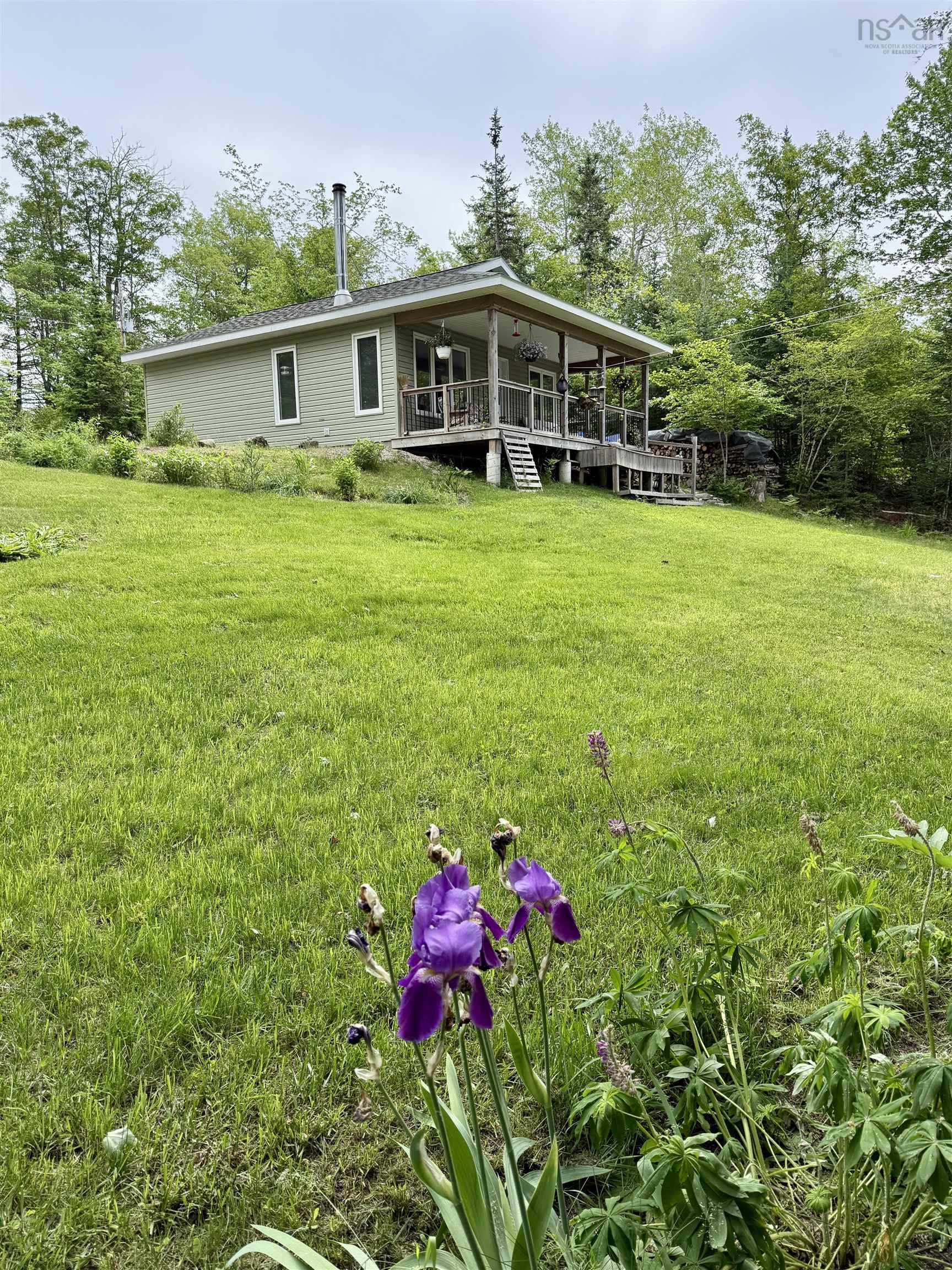 $379,000.00: 100 Red Hill Road, New Elm