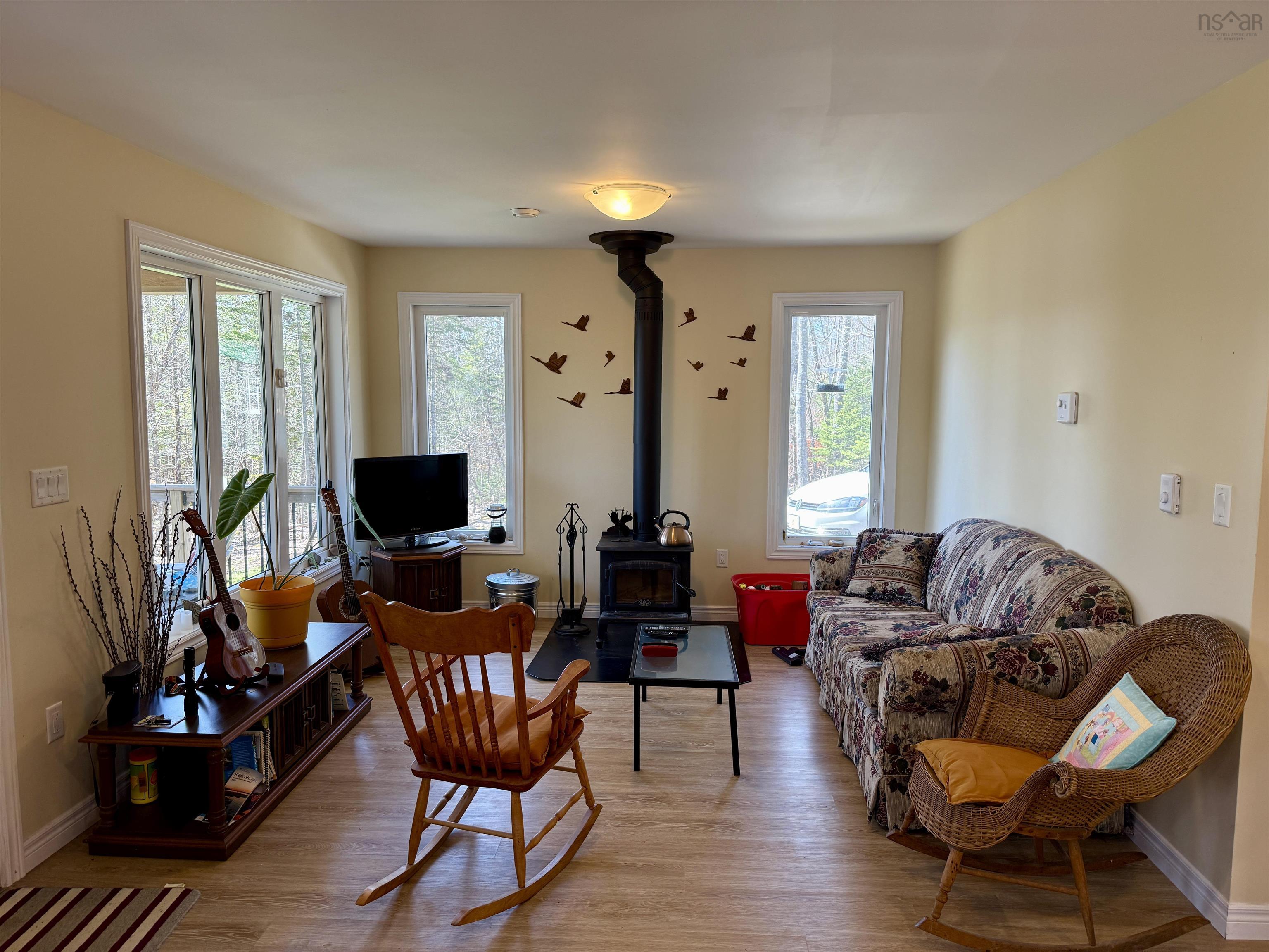 $379,000.00: 100 Red Hill Road, New Elm