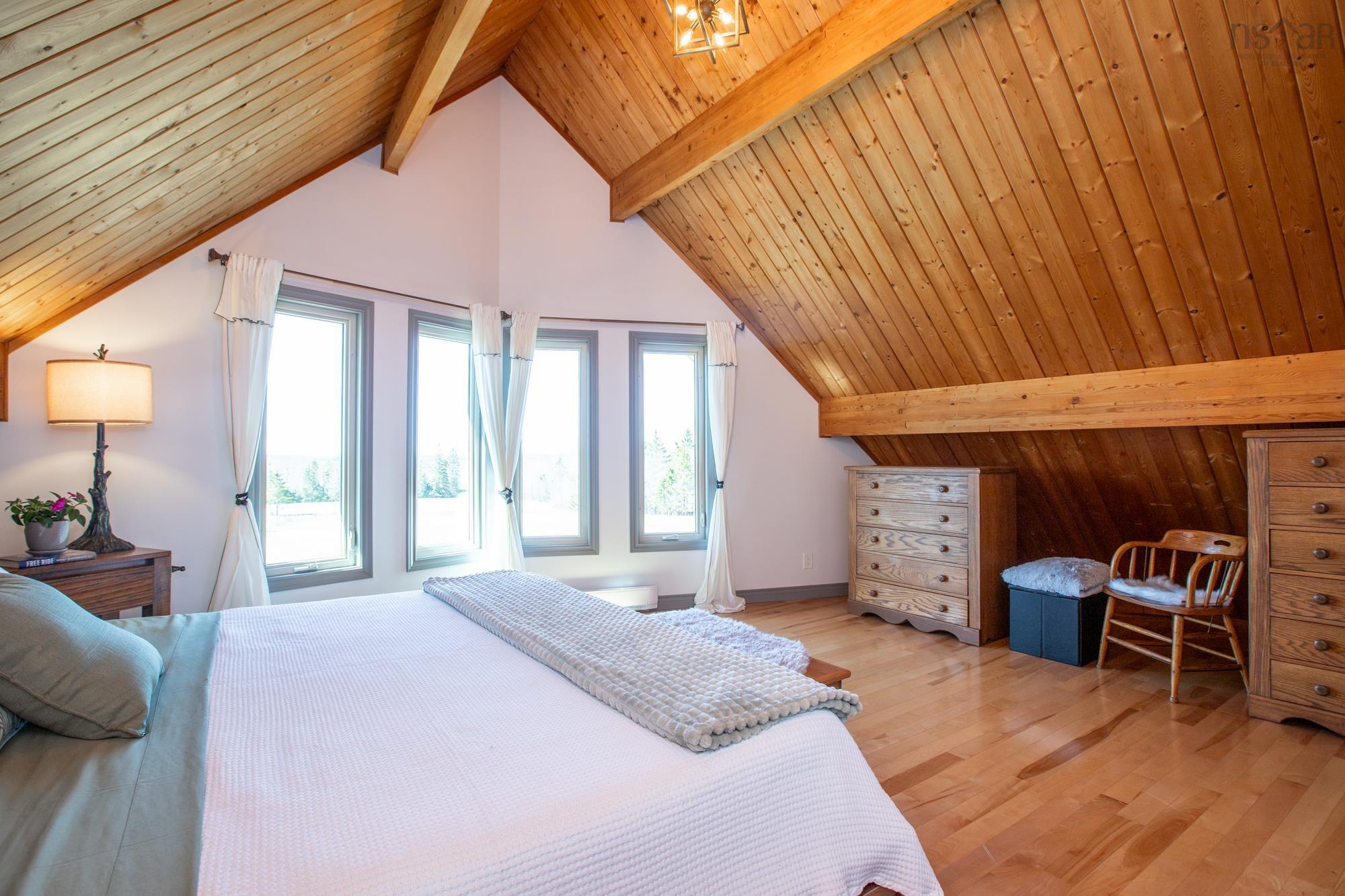 $1,375,000.00: 1389 South Rawdon Road, Hillsvale