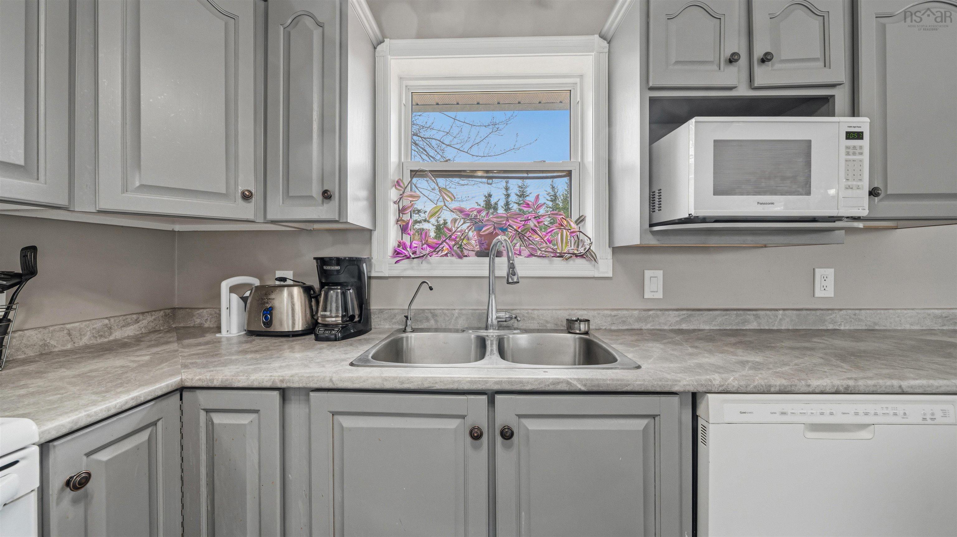 206 Les Collins Avenue, West Chezzetcook, NS (MLS 202608767)