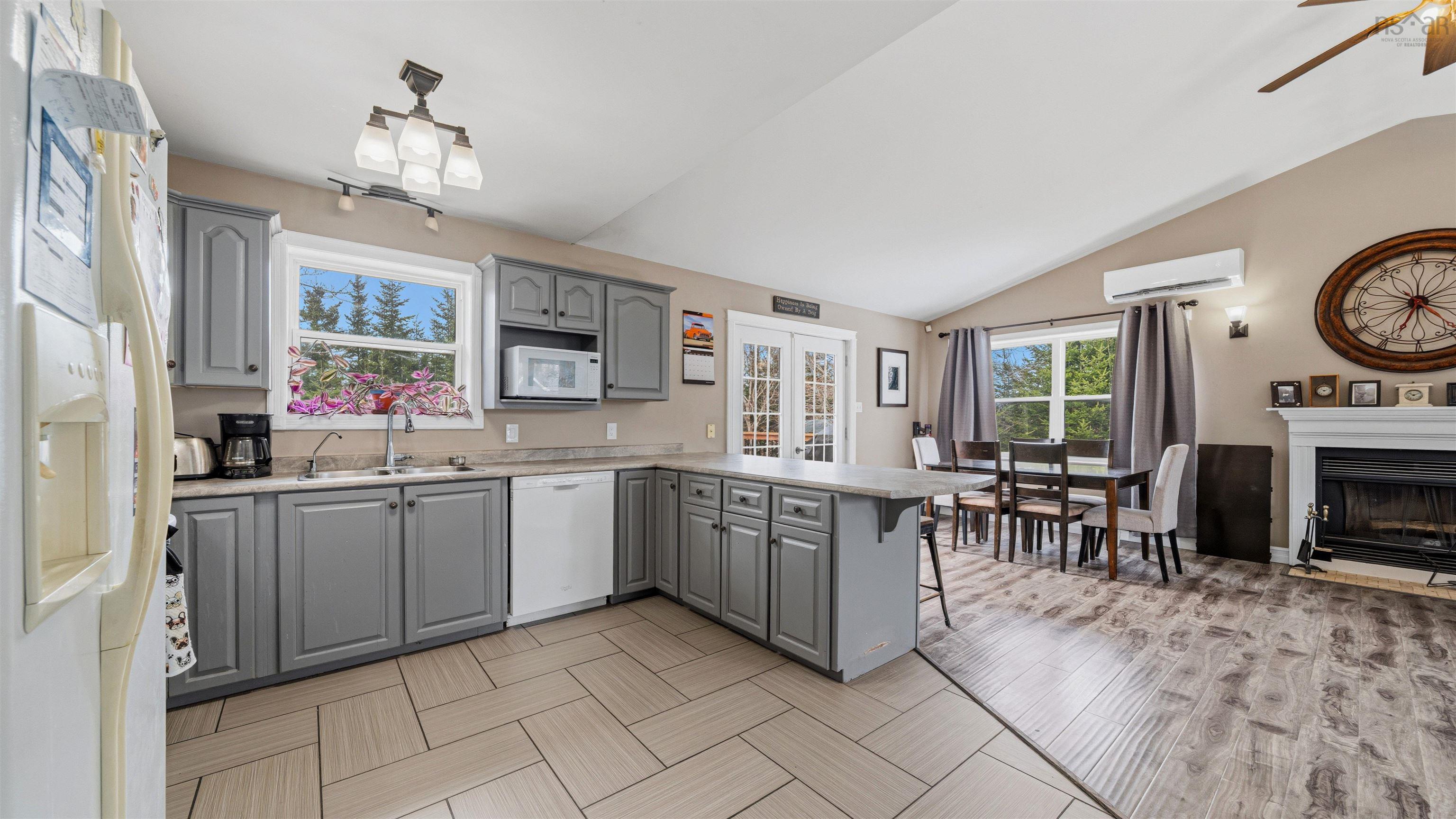 206 Les Collins Avenue, West Chezzetcook, NS (MLS 202608767)