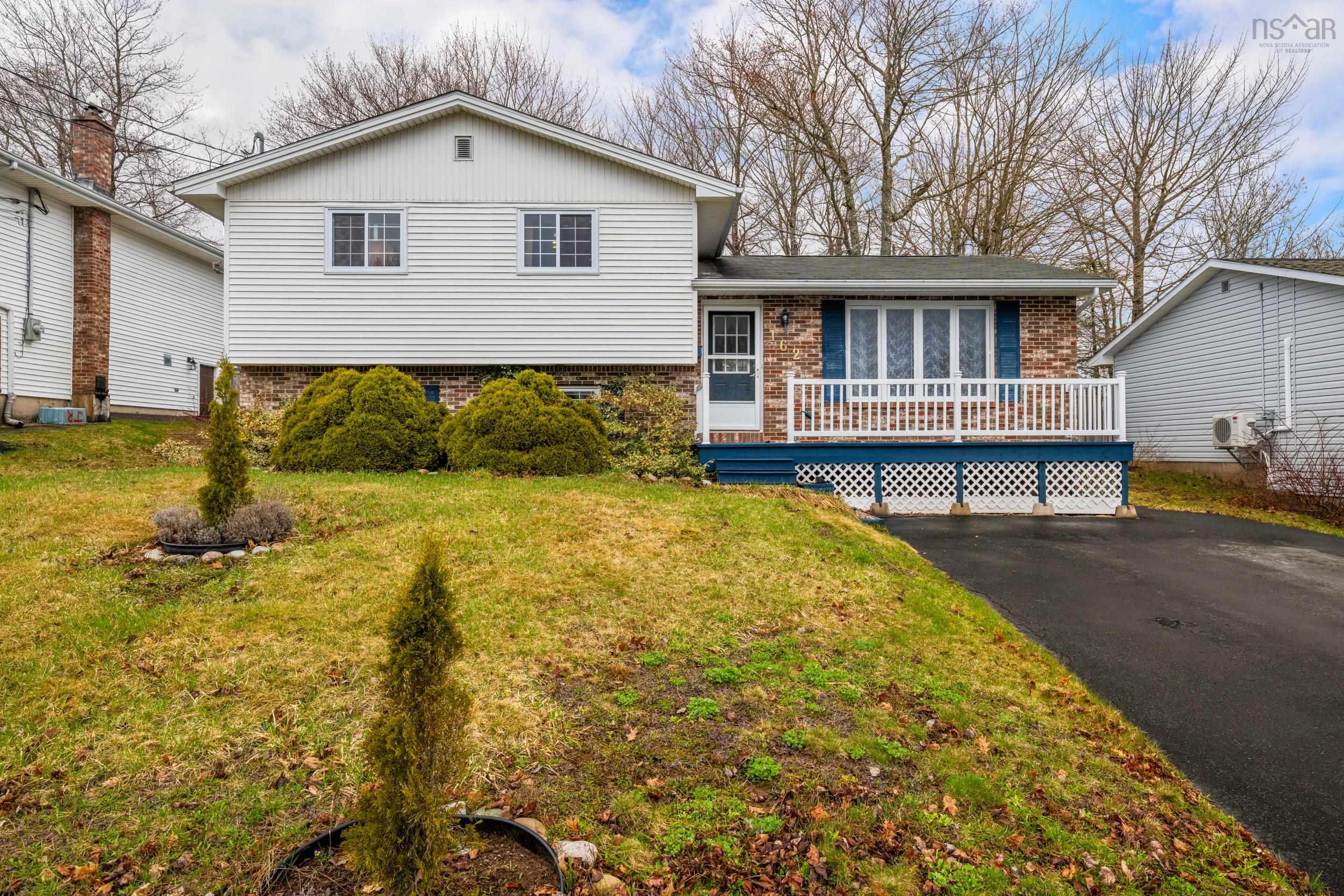 162 Sunnyvale Crescent, Lower Sackville, NS (MLS® 202608768)