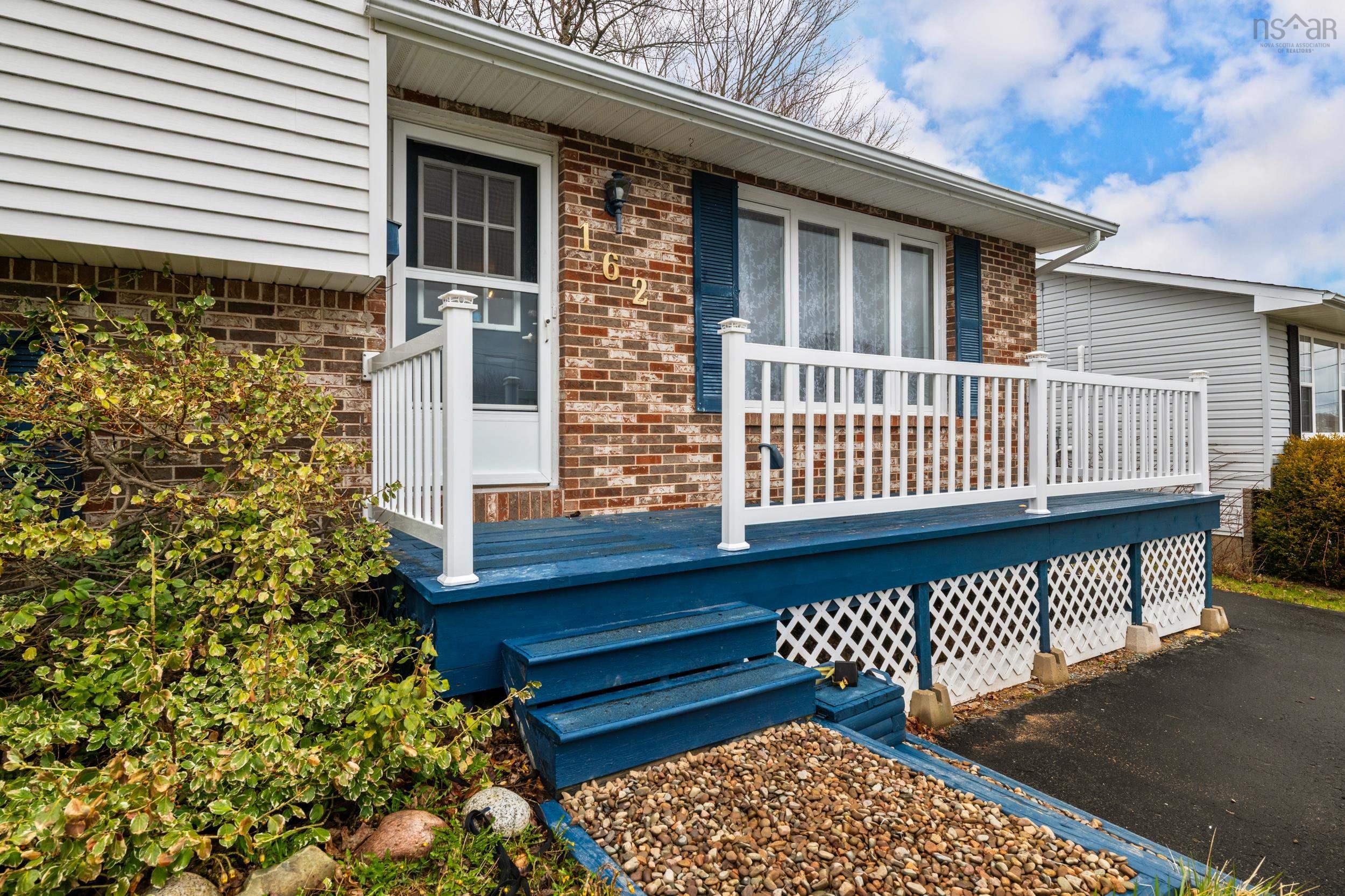 162 Sunnyvale Crescent, Lower Sackville, NS (MLS 202608768)