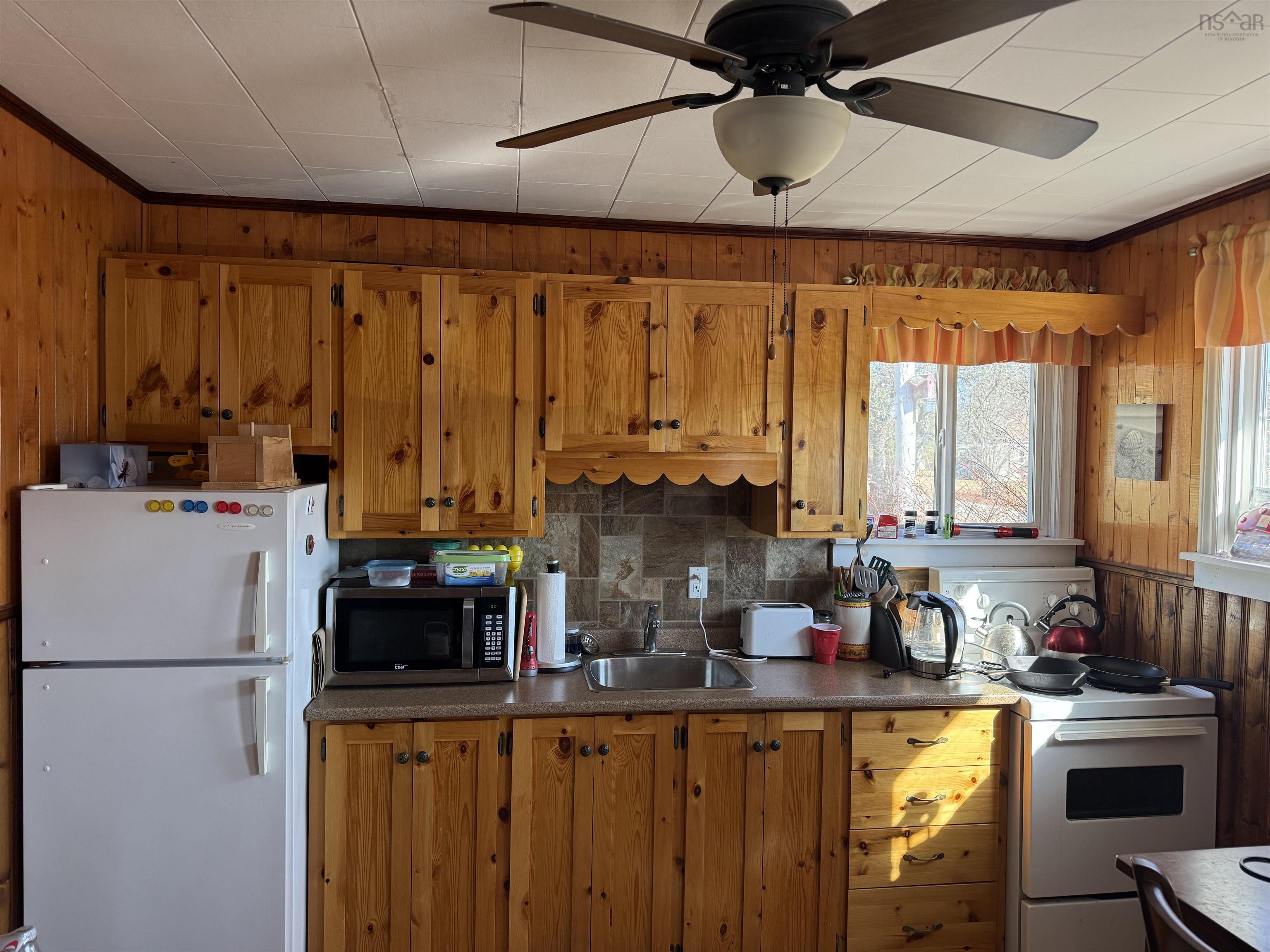 $179,900.00: 15576 Highway 316, Middle Country Harbour