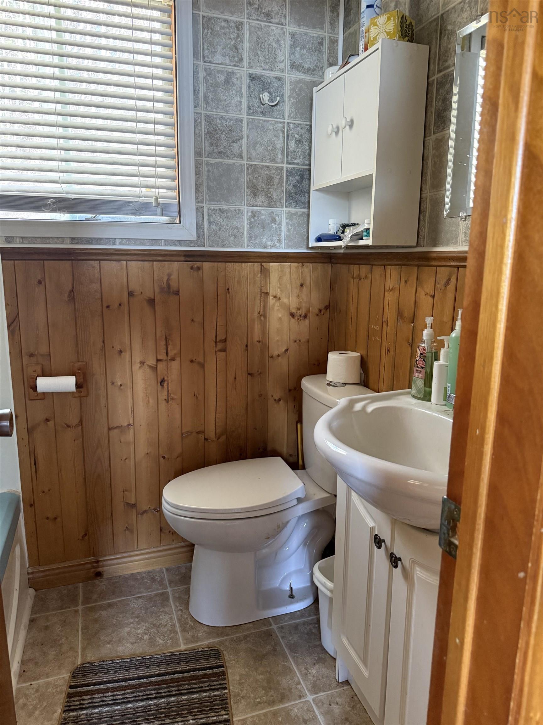 $179,900.00: 15576 Highway 316, Middle Country Harbour