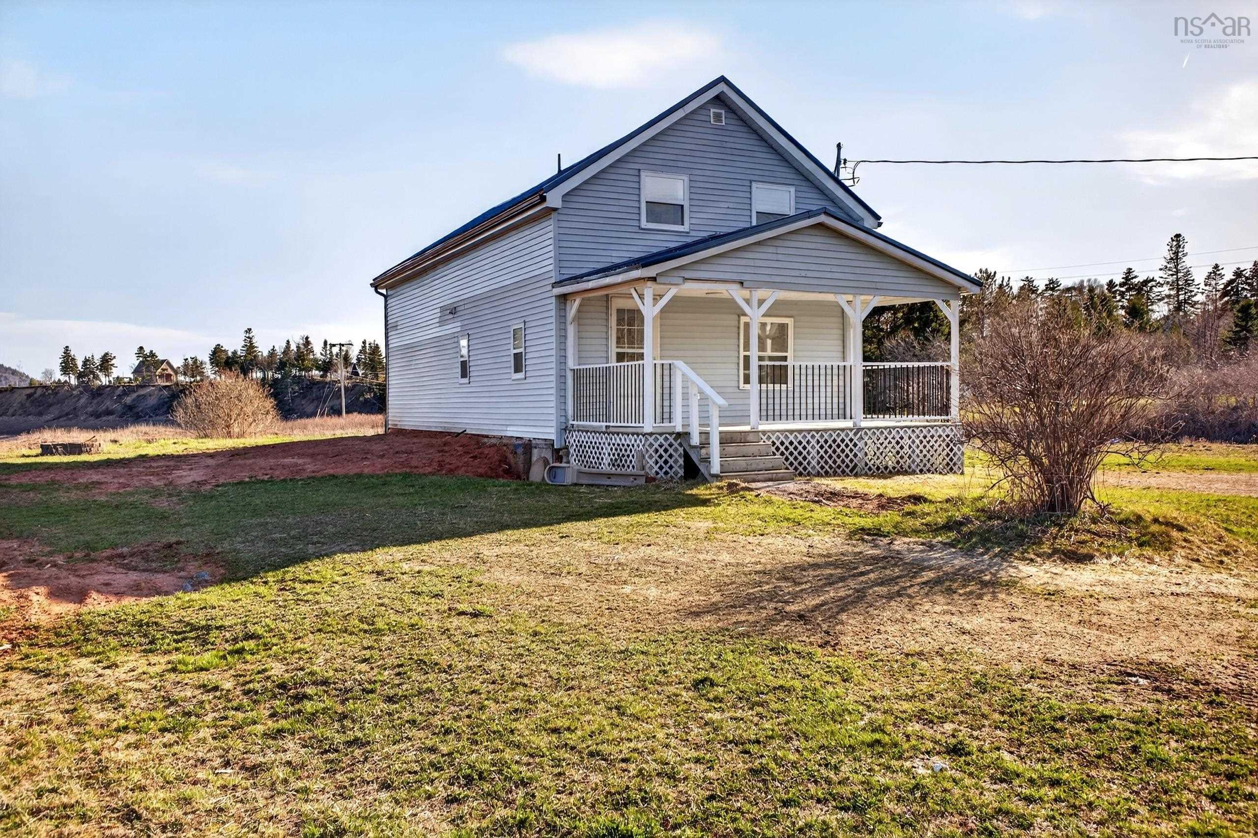 $195,000.00: 376 Highway 2 Highway, Lower Five Islands