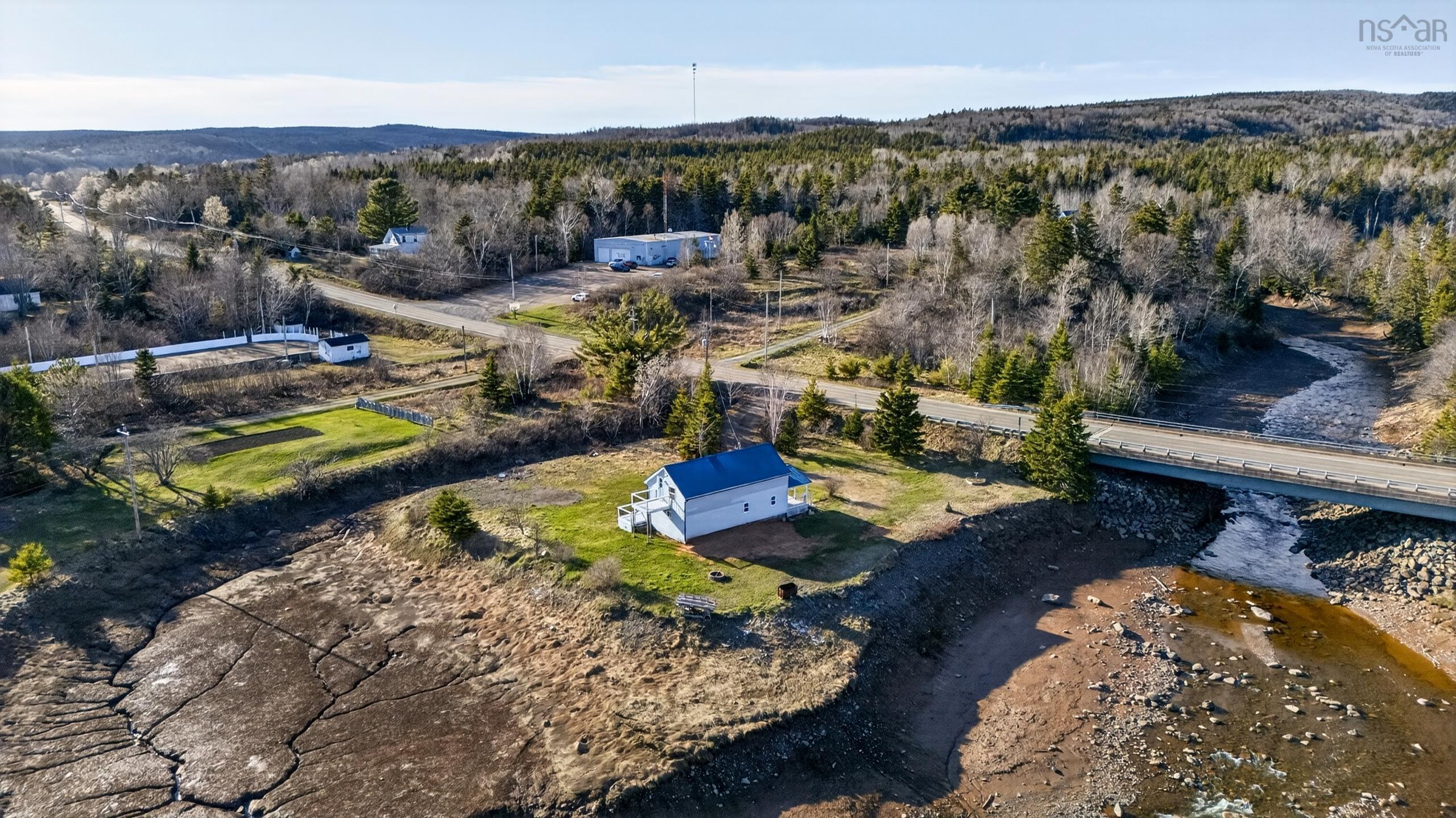 $195,000.00: 376 Highway 2 Highway, Lower Five Islands
