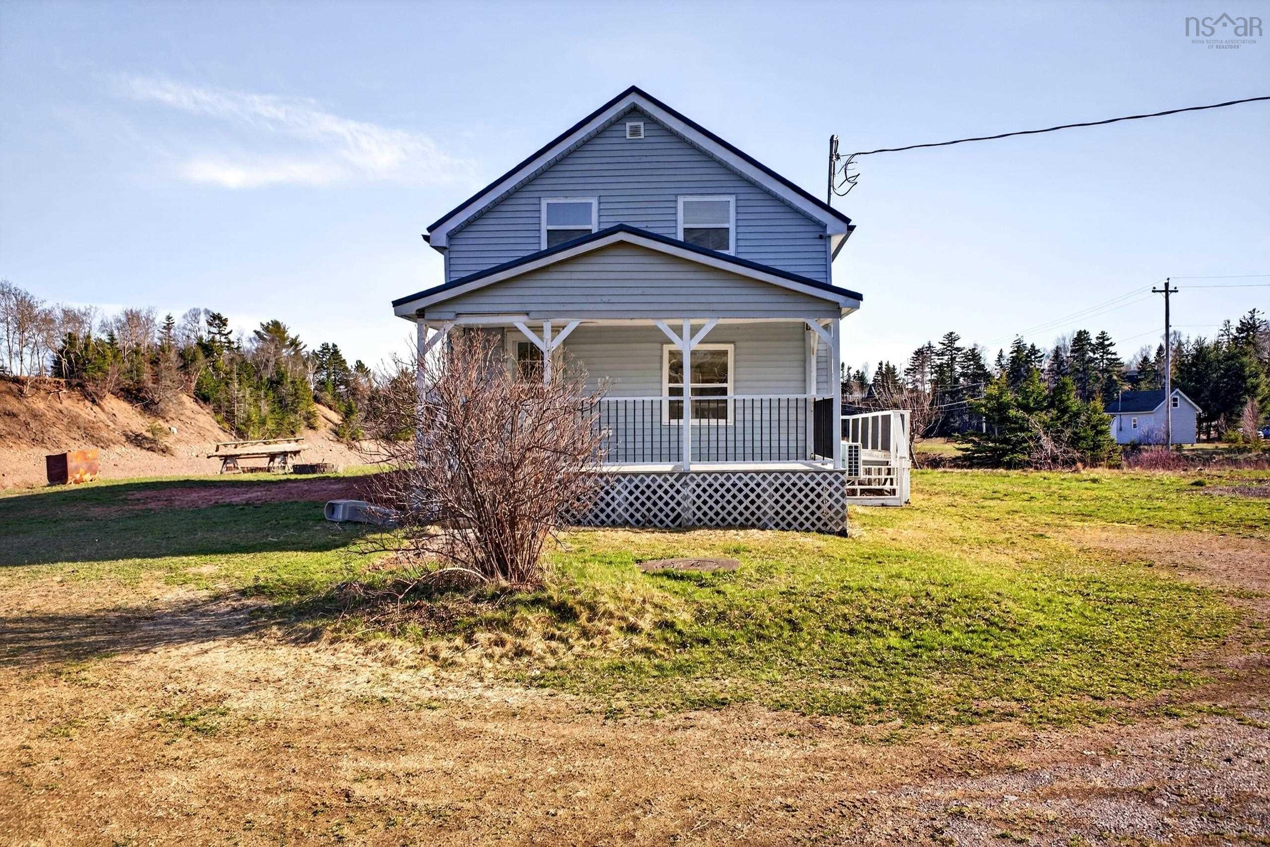 $195,000.00: 376 Highway 2 Highway, Lower Five Islands