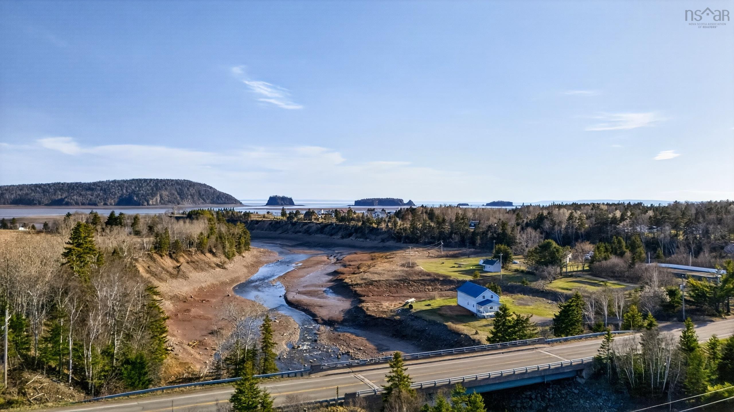 $195,000.00: 376 Highway 2 Highway, Lower Five Islands