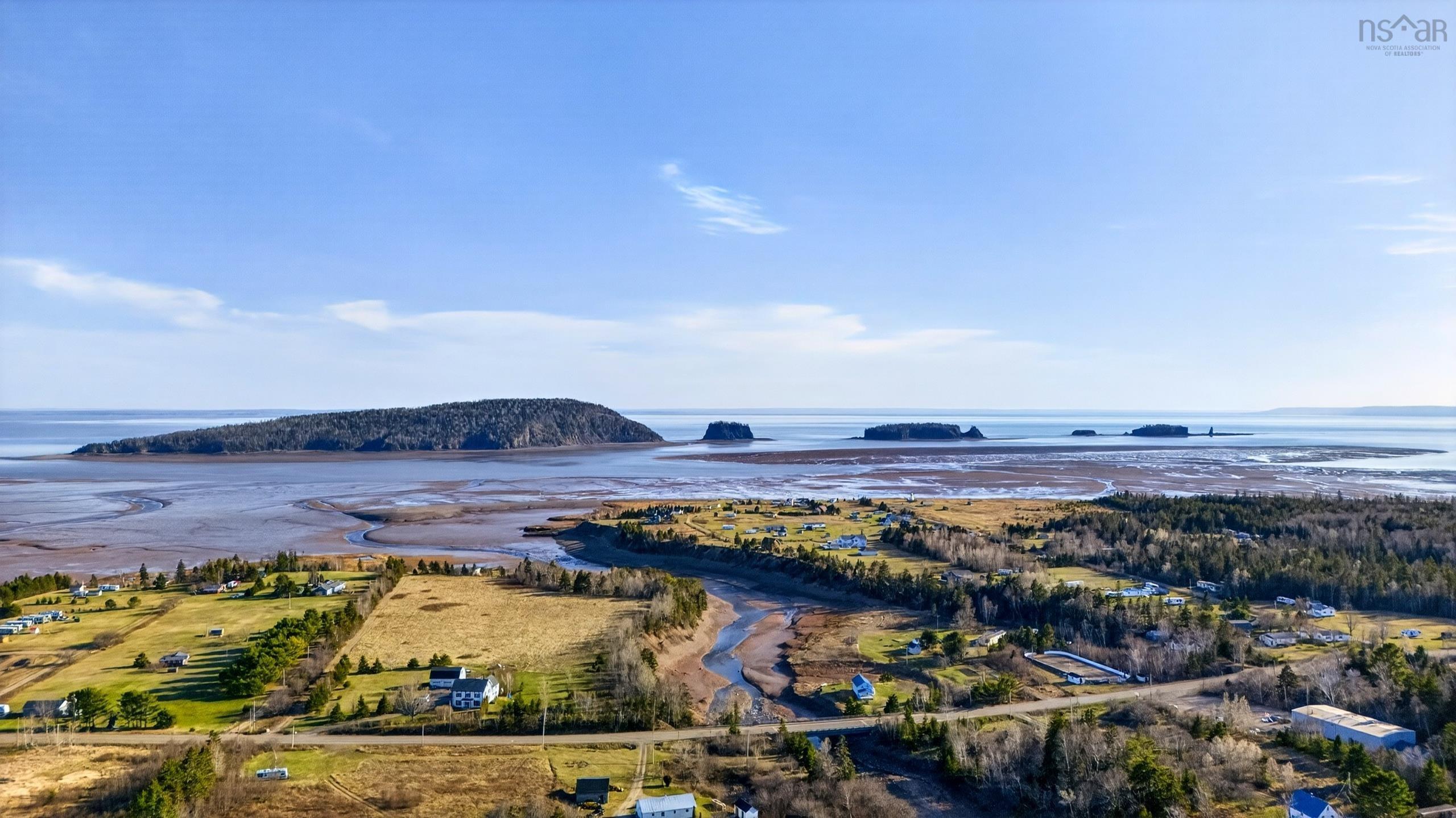 $195,000.00: 376 Highway 2 Highway, Lower Five Islands