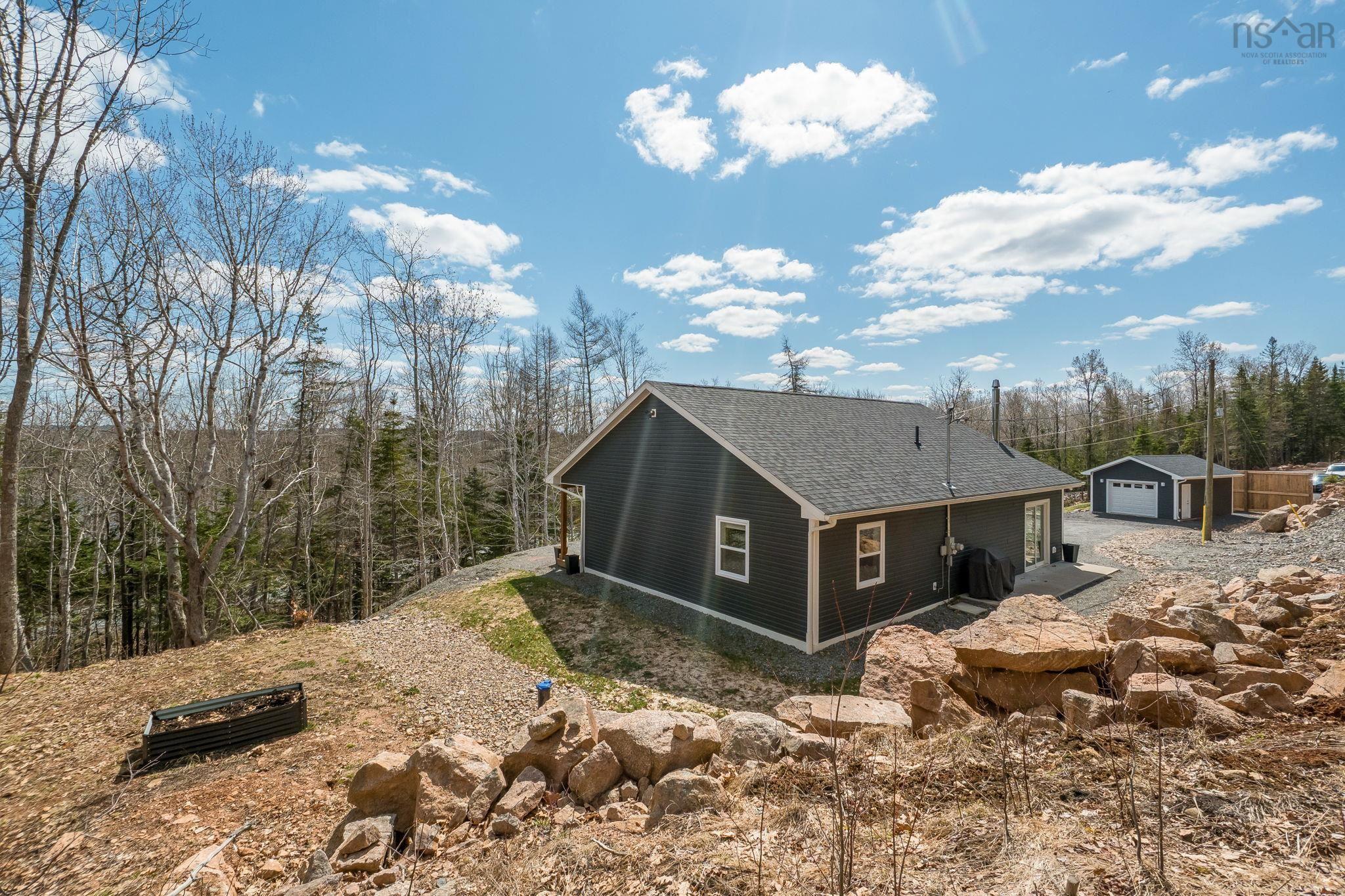 $434,900.00: 2003 Highway 12, Forest Home