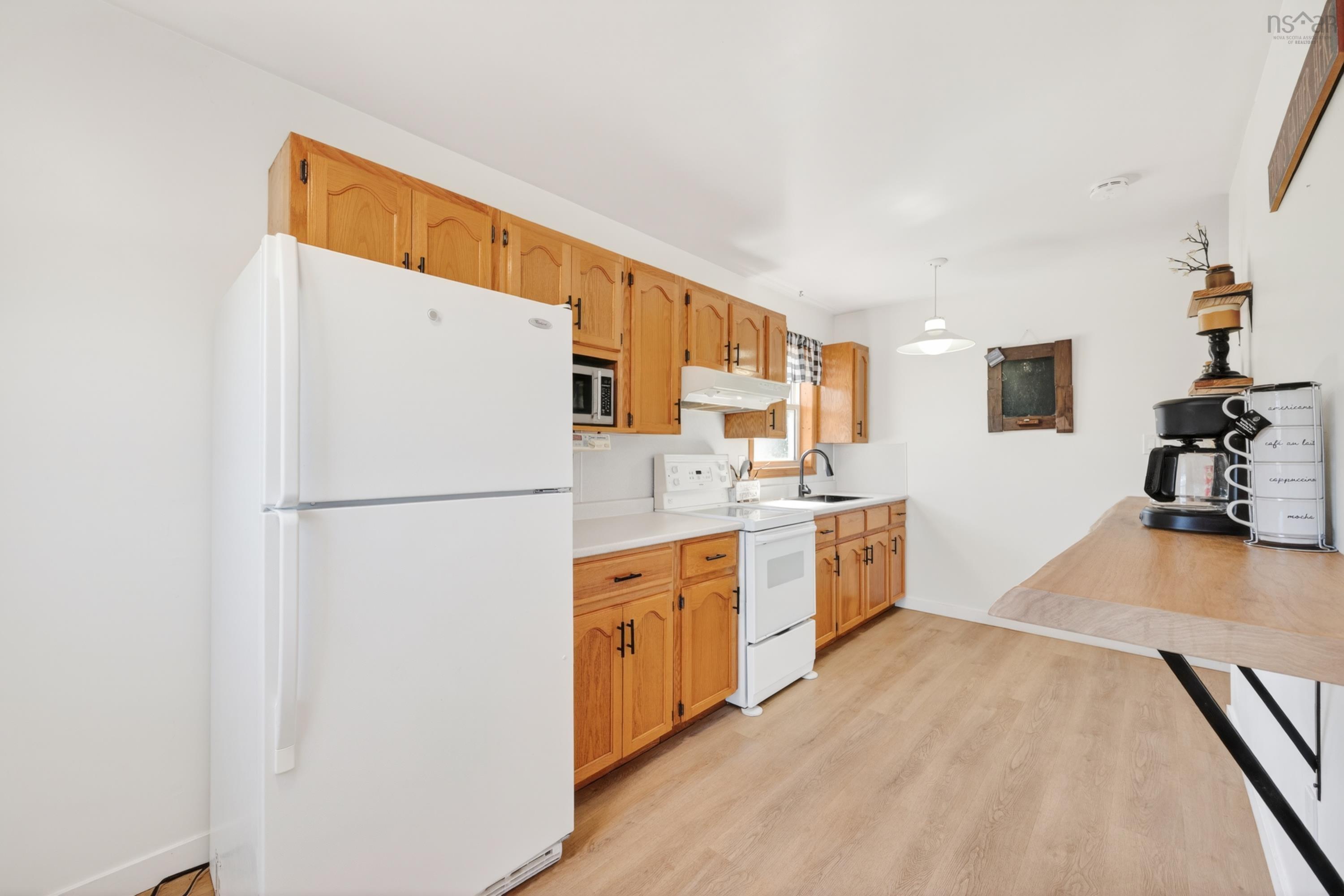 $439,000.00: 6279 Hornes Road, Mira Gut