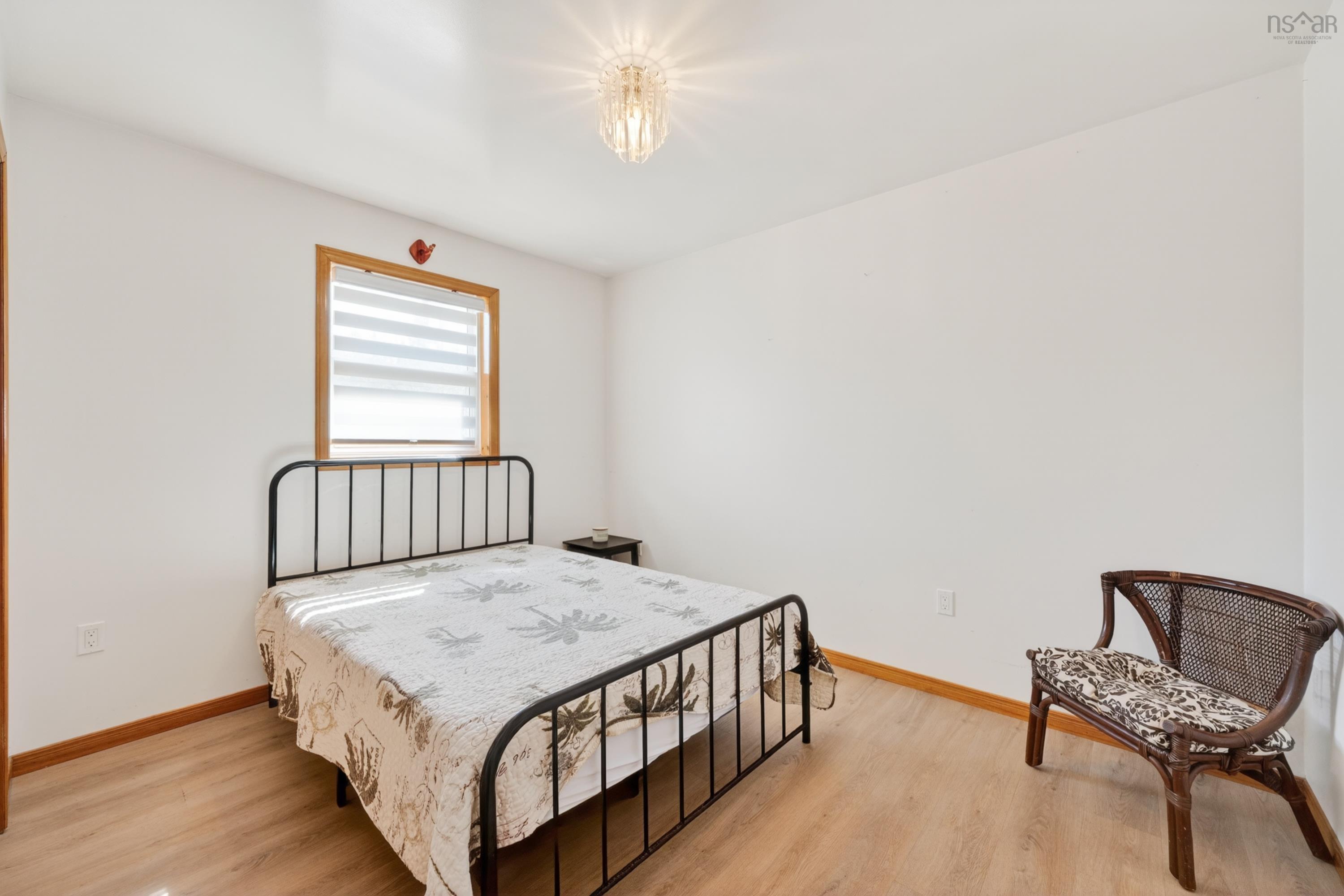 $439,000.00: 6279 Hornes Road, Mira Gut