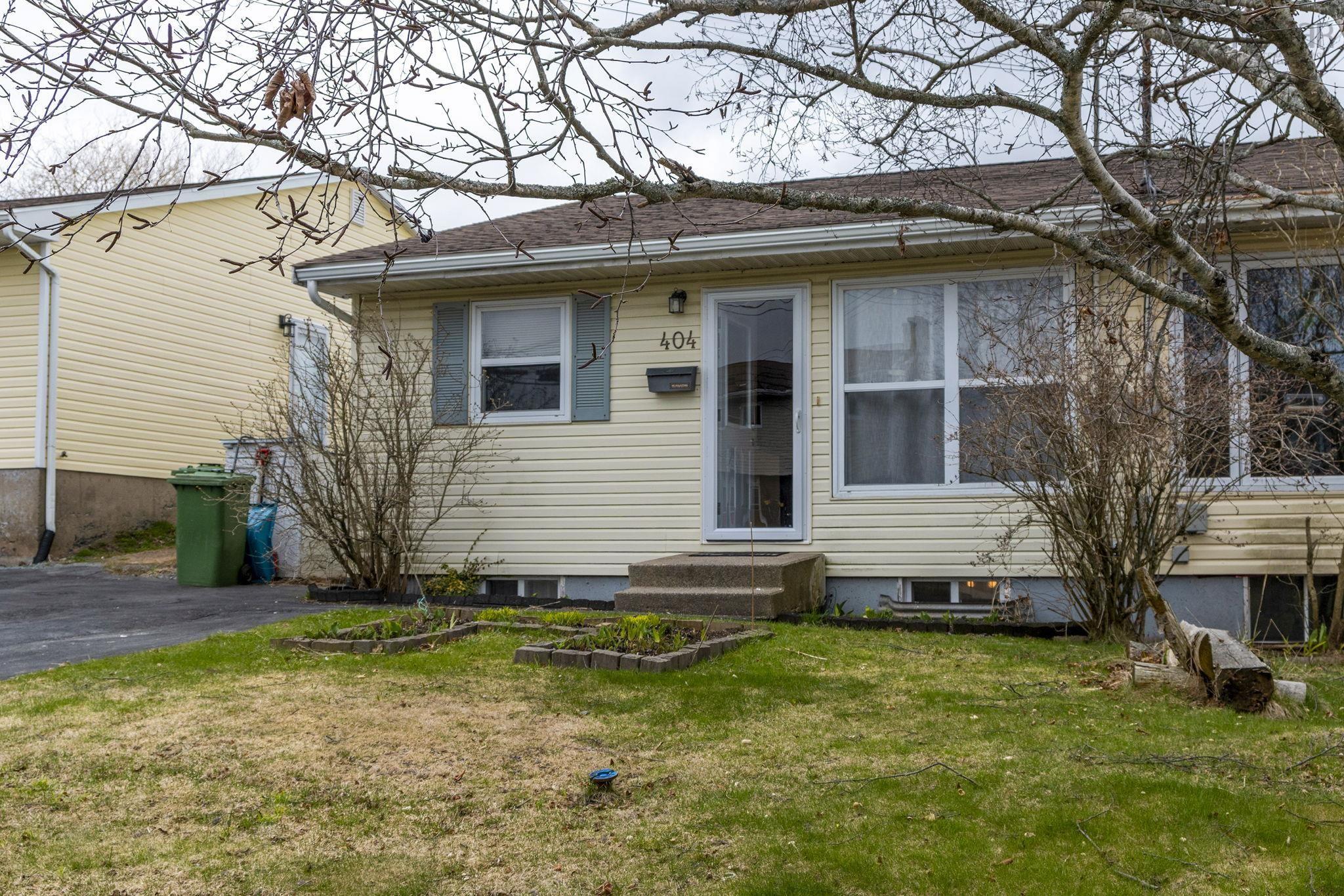 $405,000.00: 404 Poplar Drive, Dartmouth