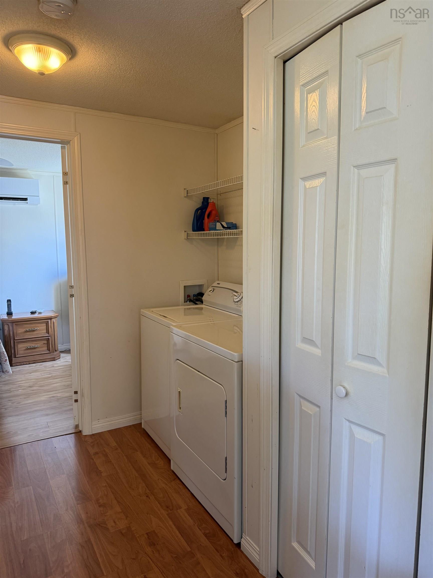 $159,900.00: 11879 16 Highway, Boylston