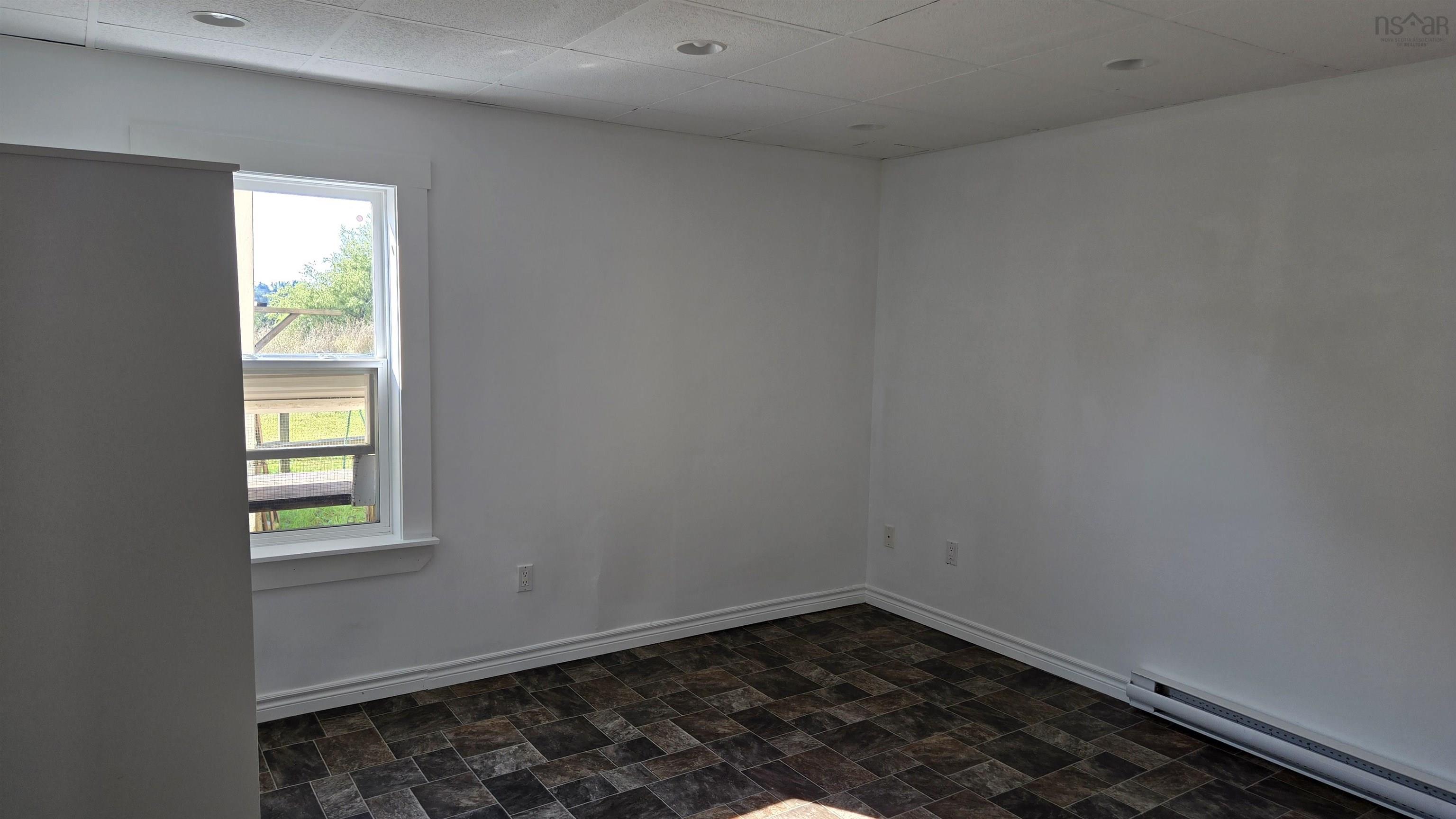 $277,000.00: 805 Highway 1, Hebron