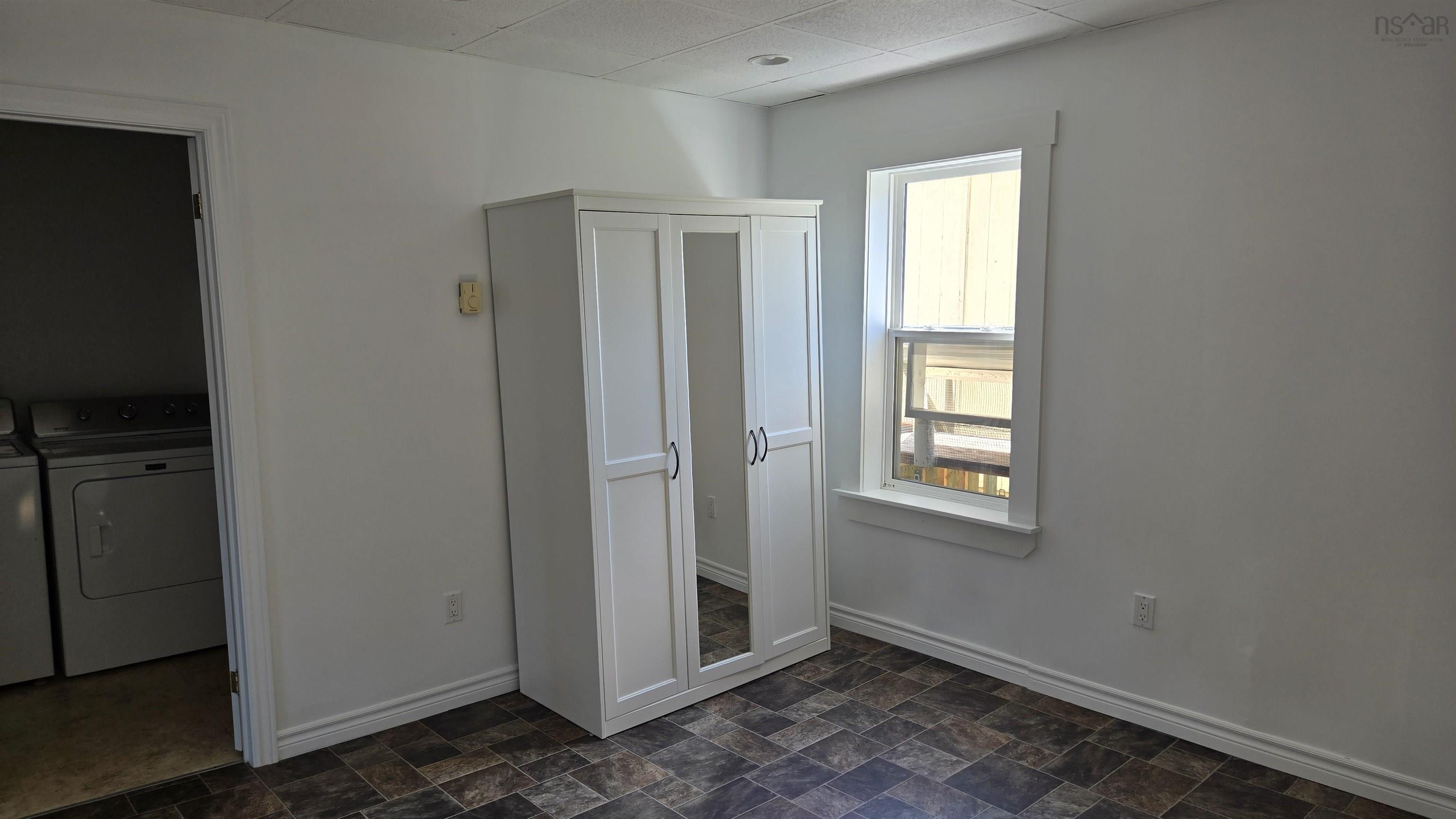 $277,000.00: 805 Highway 1, Hebron