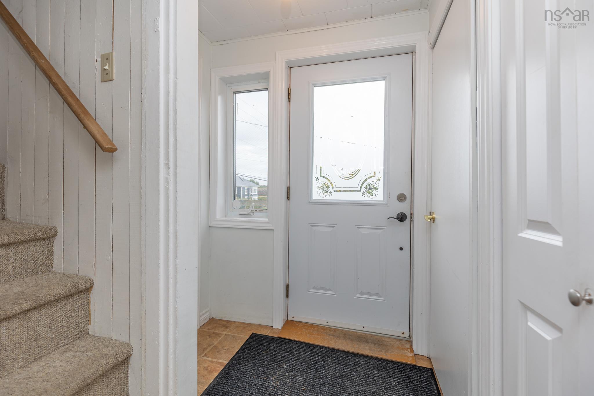 $277,000.00: 805 Highway 1, Hebron