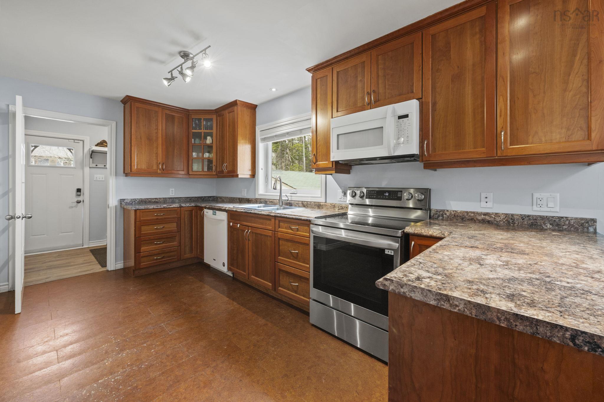 163 Lakeland Street, Beaver Bank, NS (MLS 202608788)