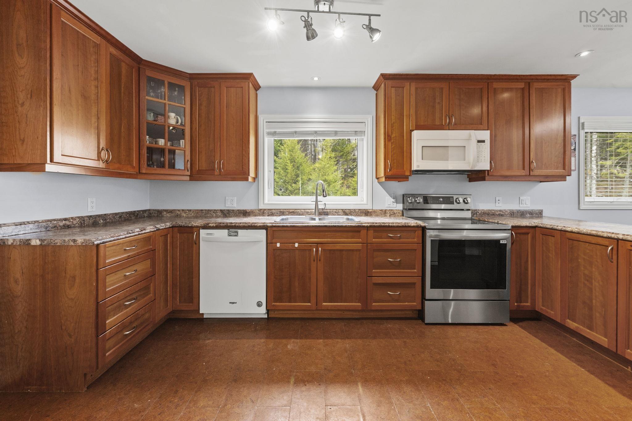 163 Lakeland Street, Beaver Bank, NS (MLS 202608788)