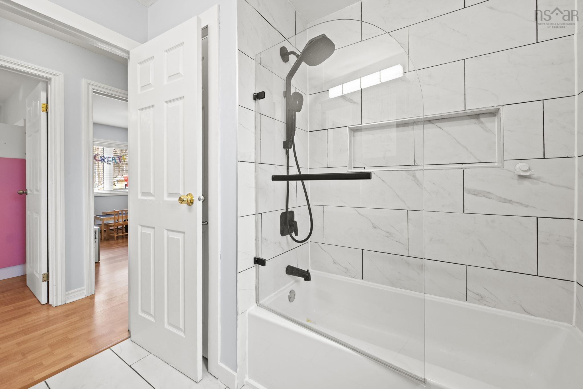 163 Lakeland Street, Beaver Bank, NS (MLS 202608788)