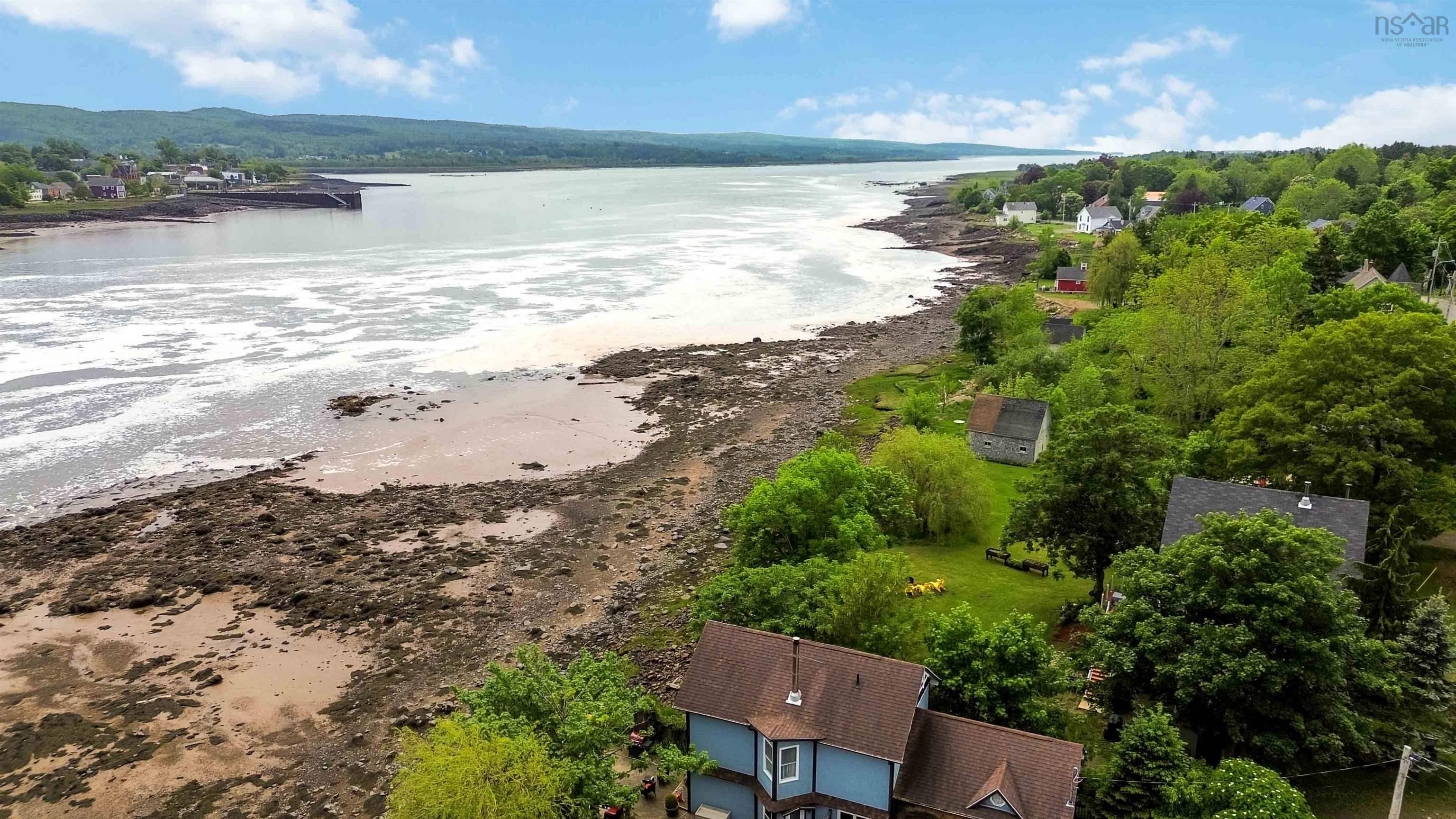 $499,000.00: 5438 Granville Road, Granville Ferry