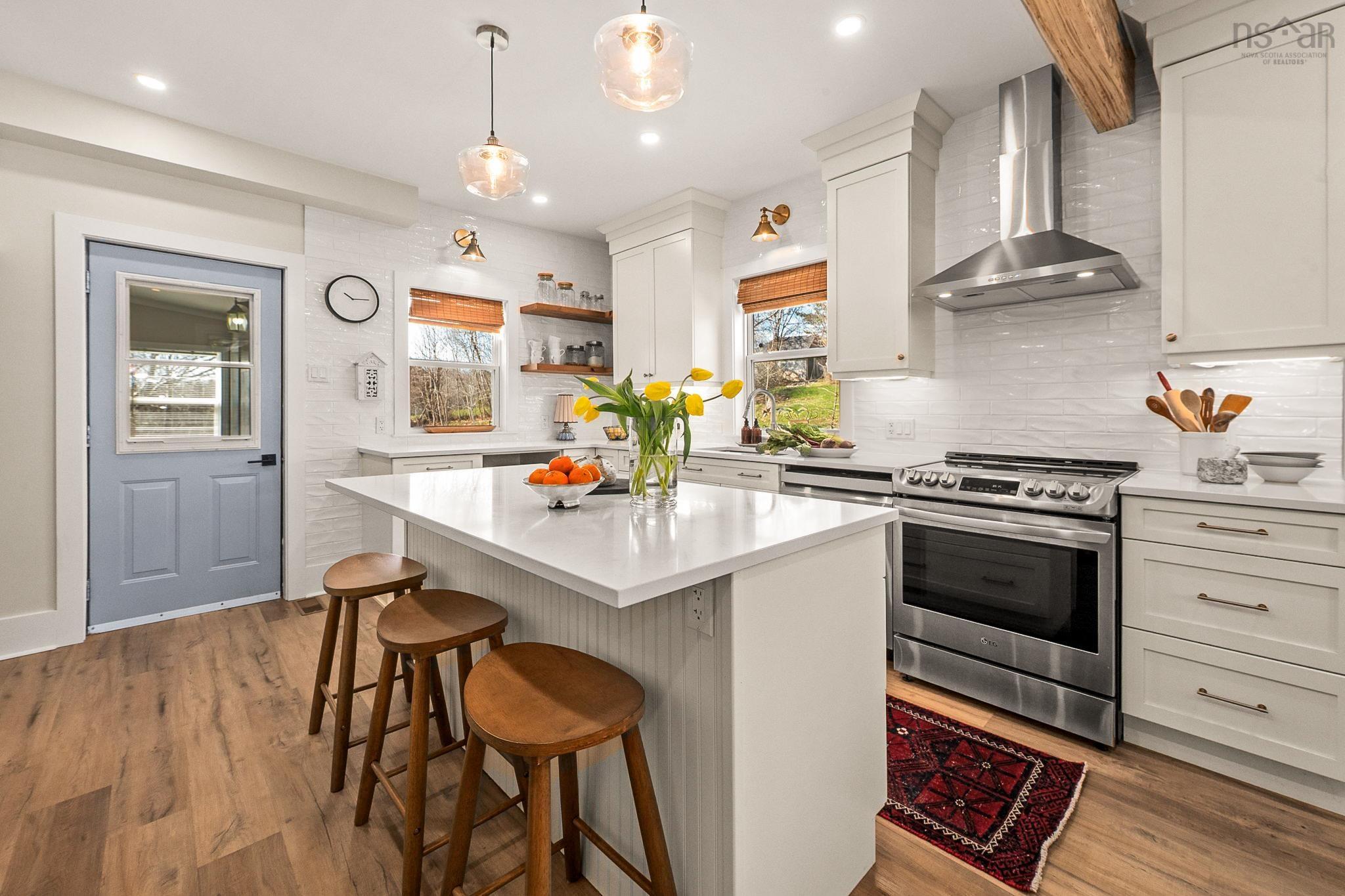 $425,000.00: 1656 Wentworth Road, Sweets Corner