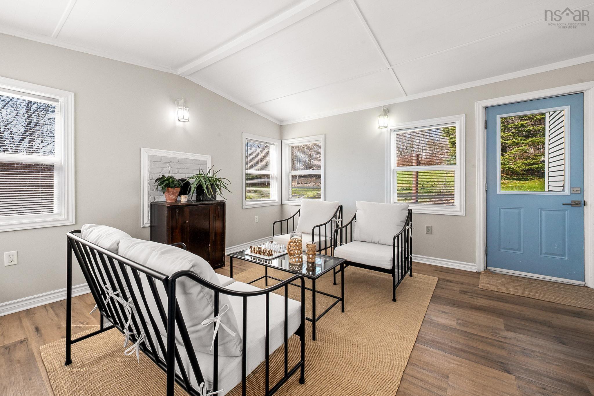 $425,000.00: 1656 Wentworth Road, Sweets Corner