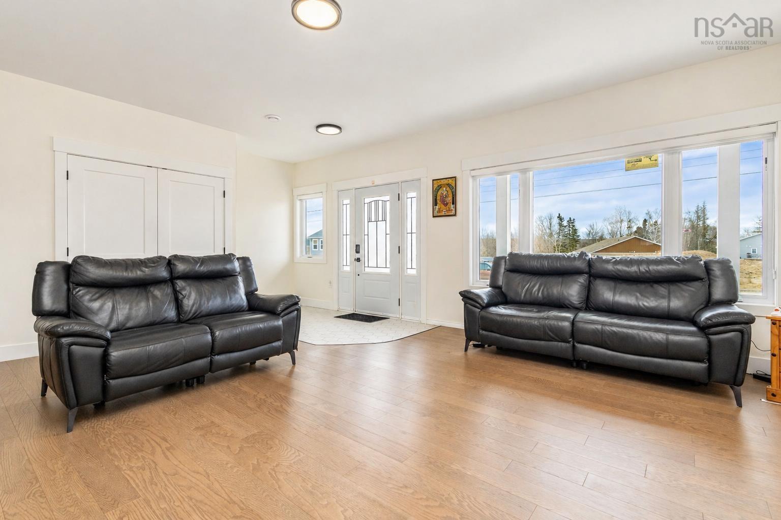 $545,000.00: 91 Ridgevale Drive, Westmount