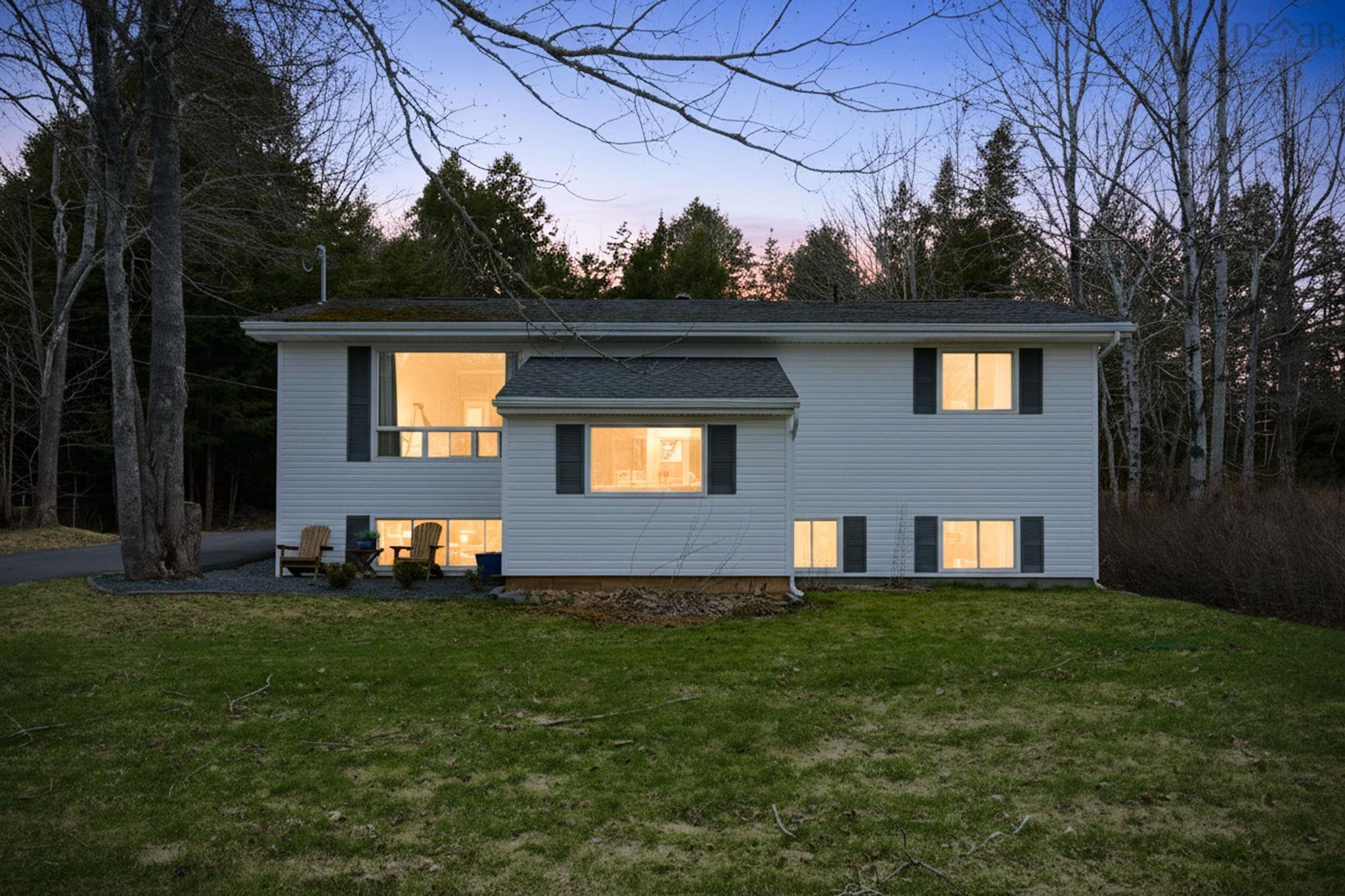 114 Charleswood Drive, Windsor Junction, NS (MLS® 202608808) | Windsor Junction Real Estate | RE/MAX Halifax