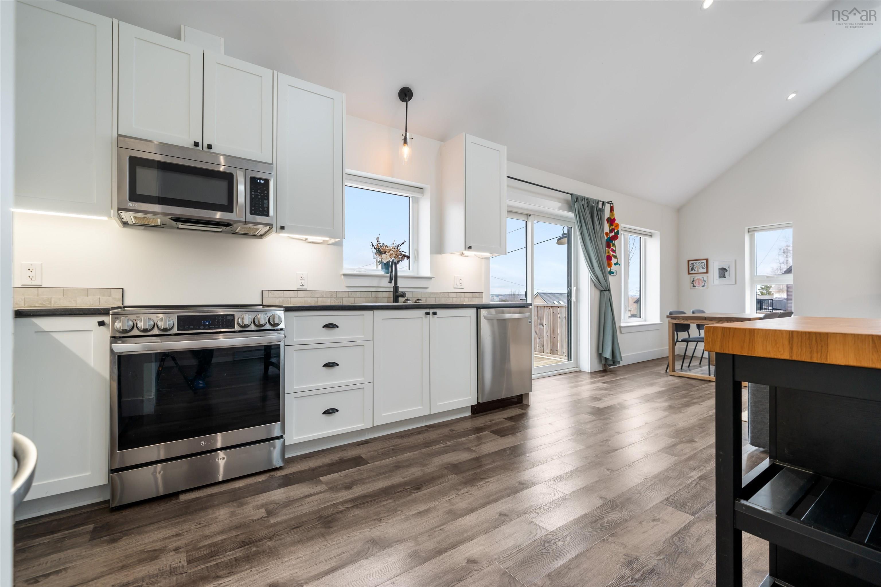 $420,000.00: 18 MONARCH Terrace, Truro