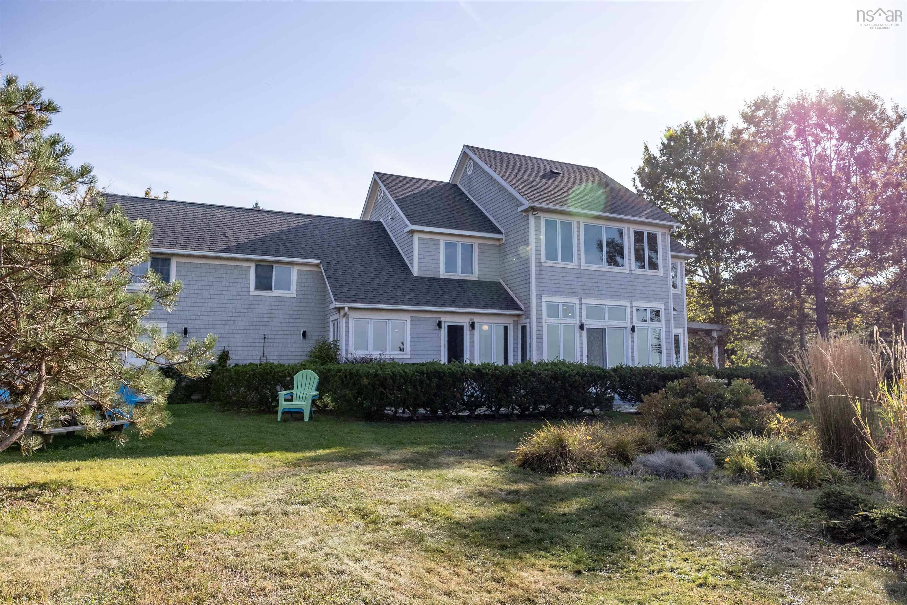 $989,900.00: 284 James Way, Caribou River