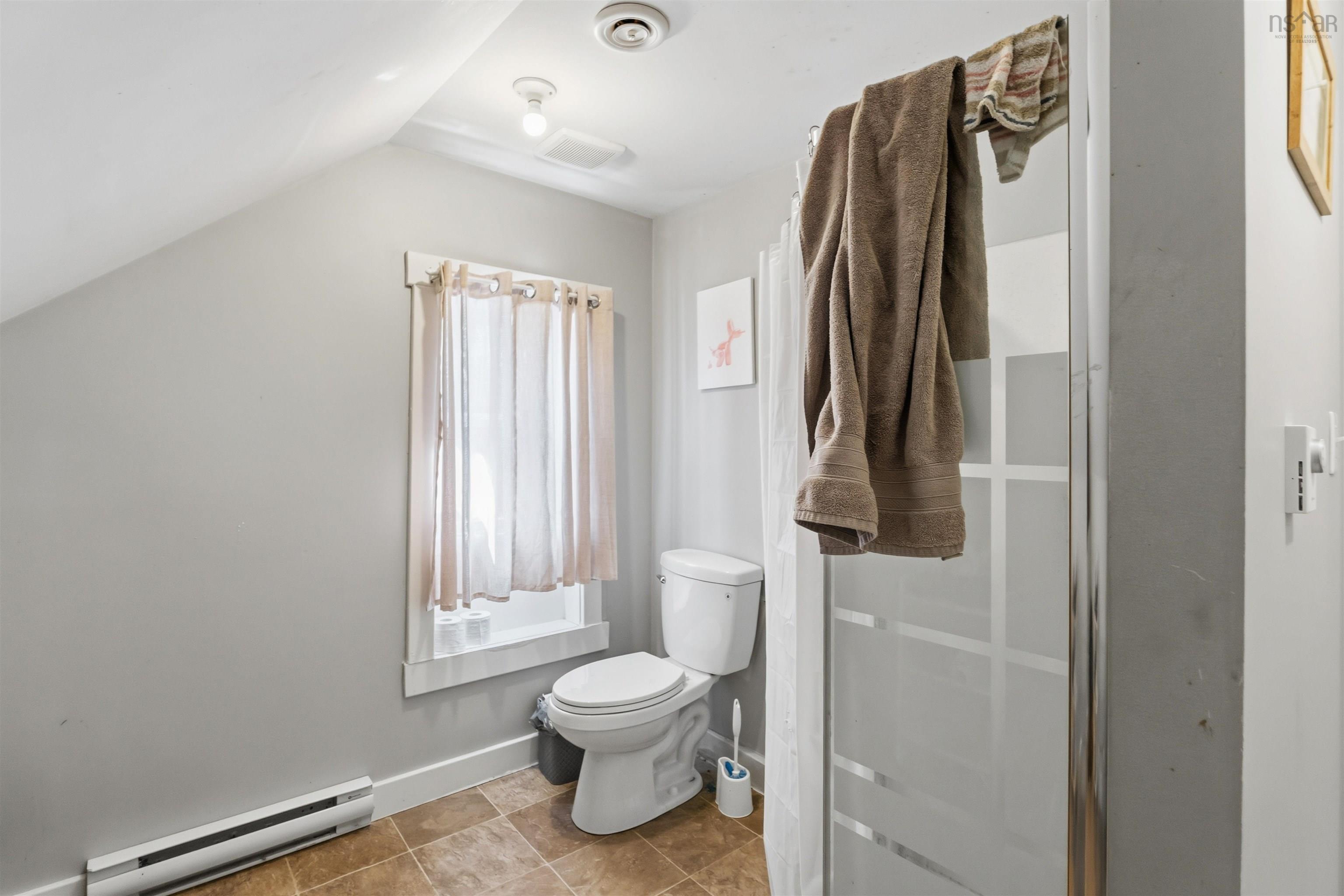 $369,900.00: 600 Main Street, Lawrencetown